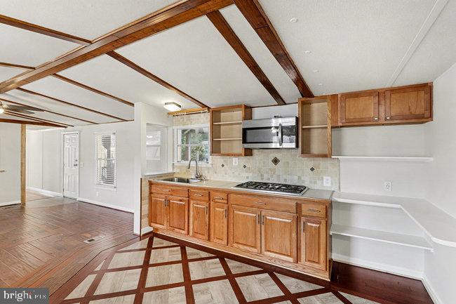 HIDDEN VALLEY - Residential