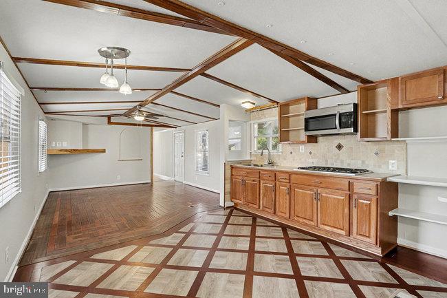 HIDDEN VALLEY - Residential