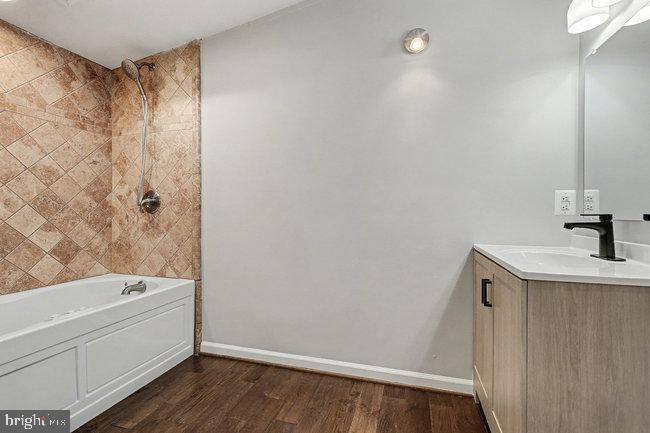 HIDDEN VALLEY - Residential