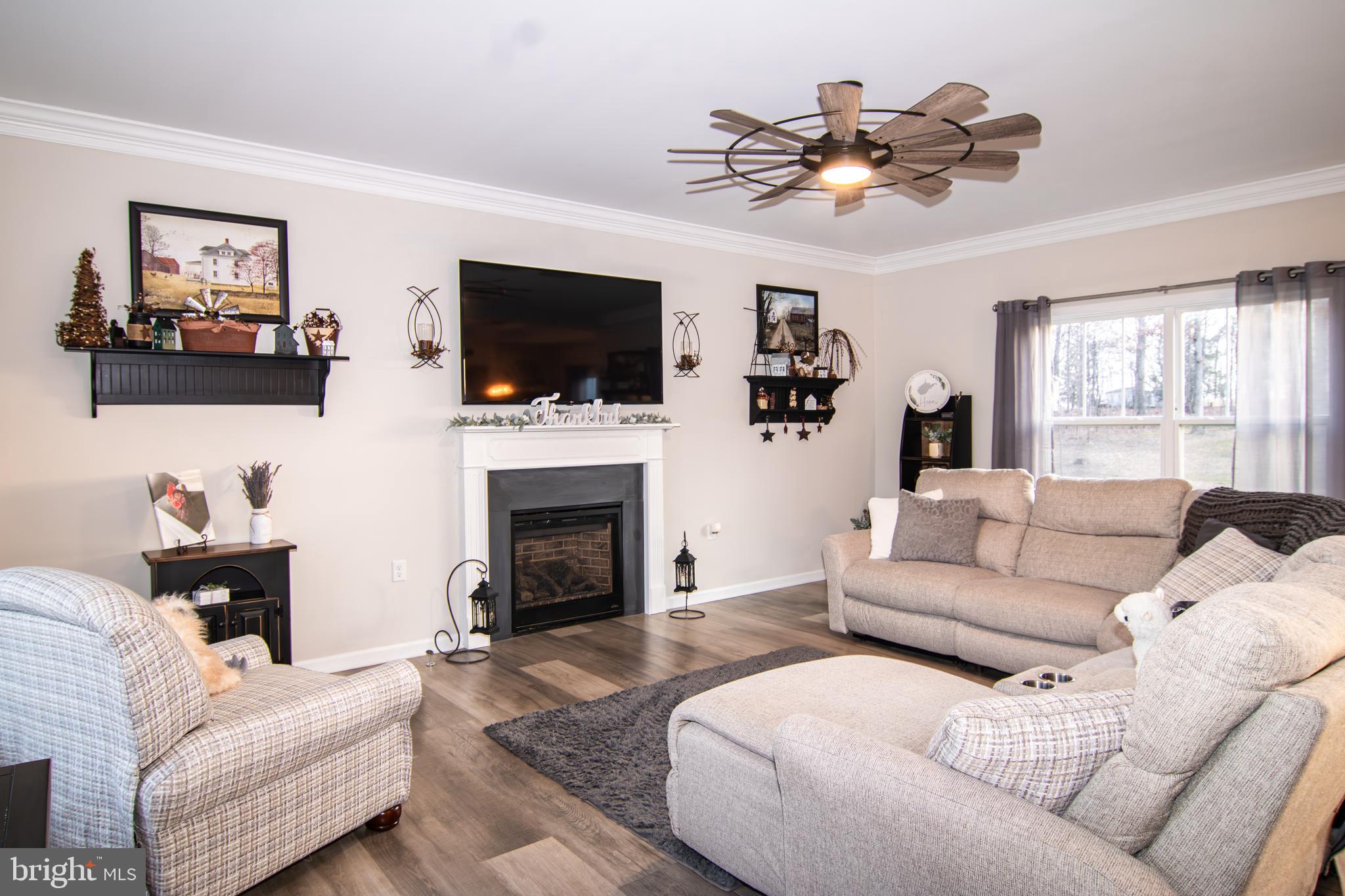 CHESTNUT HILL ESTATES - Residential