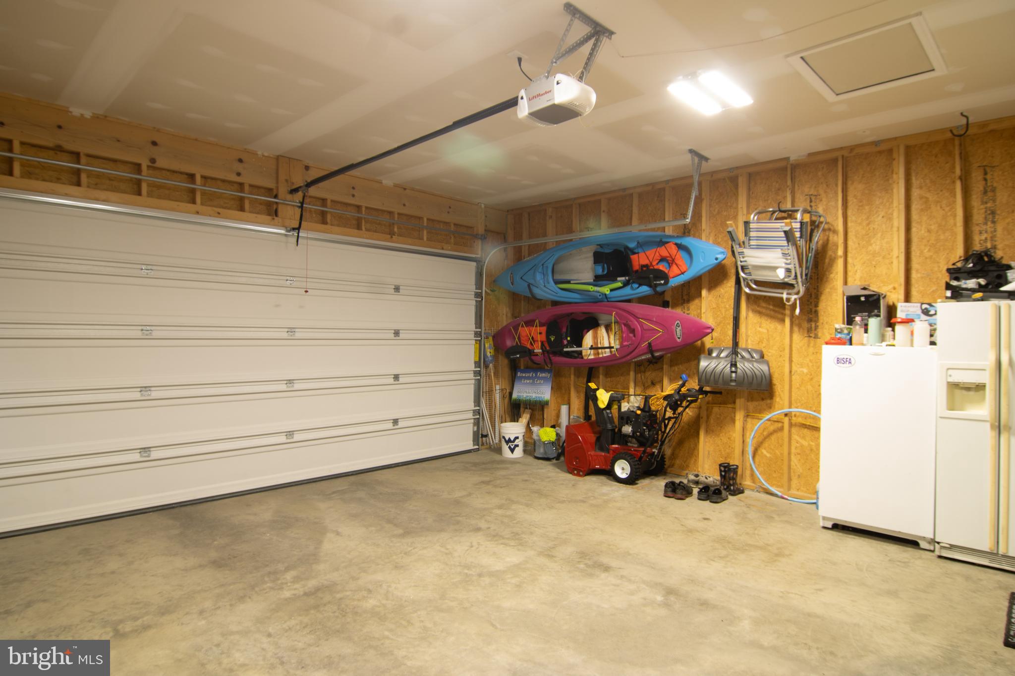 CHESTNUT HILL ESTATES - Residential