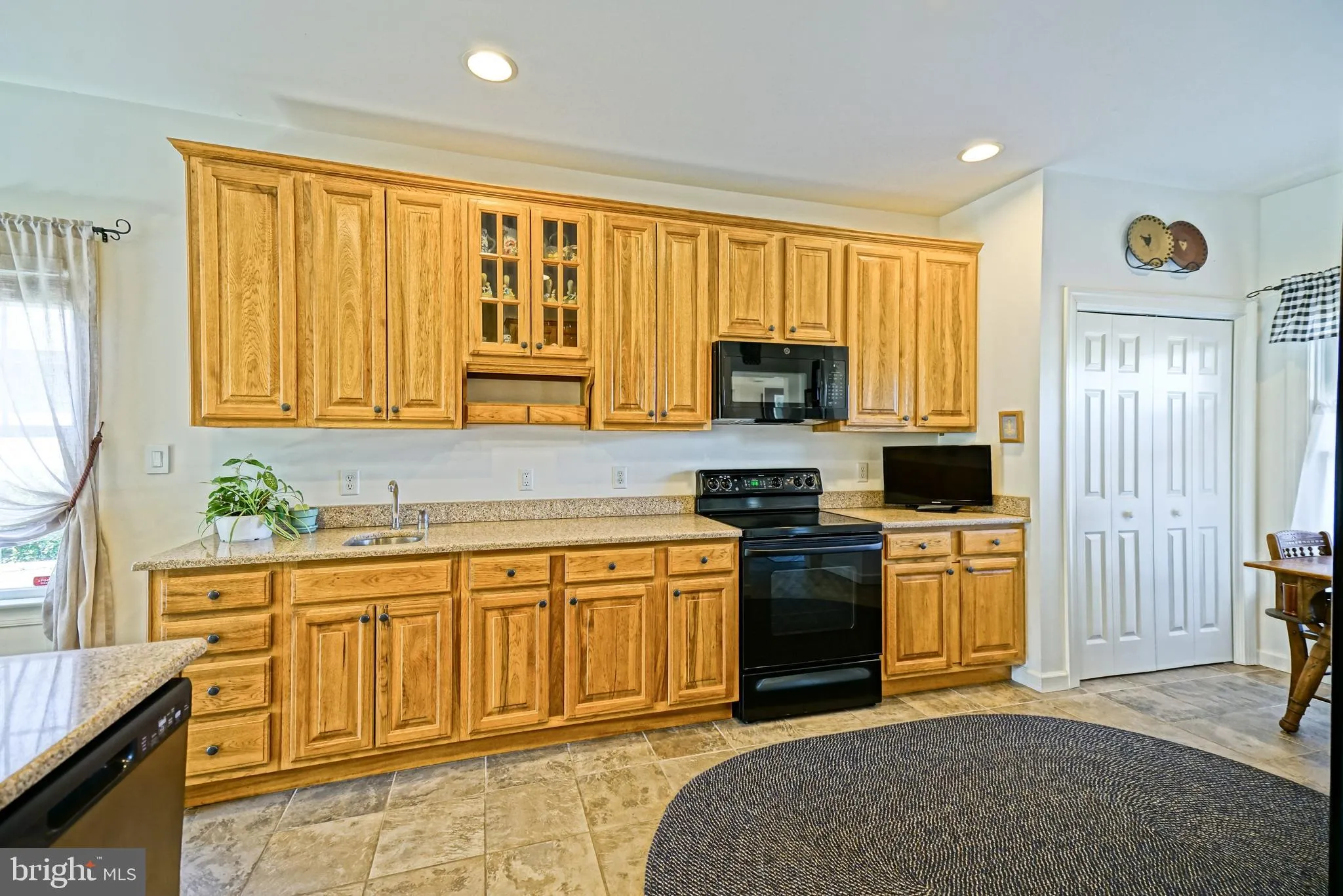 Lewes, Delaware 19958, United States, 5 Bedrooms Bedrooms, ,3 BathroomsBathrooms,Residential,Active,89854