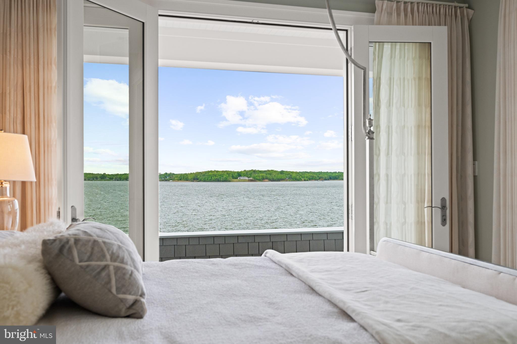 WILD ROSE SHORES - Residential