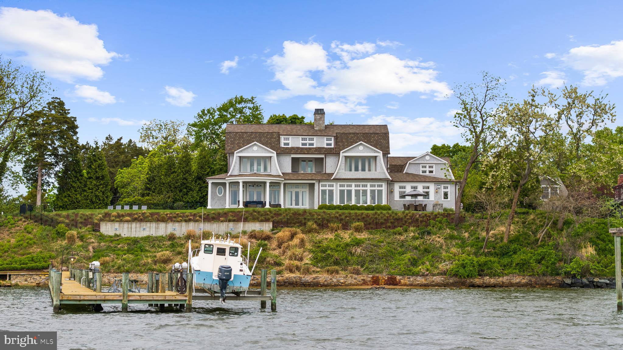WILD ROSE SHORES - Residential