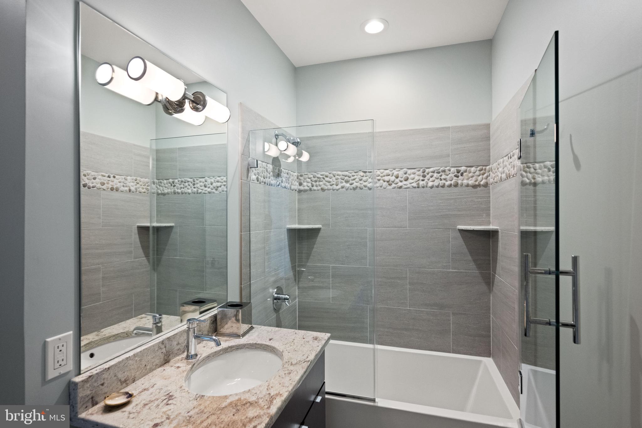 WILD ROSE SHORES - Residential