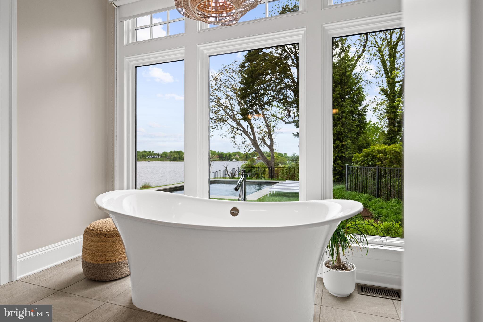 WILD ROSE SHORES - Residential