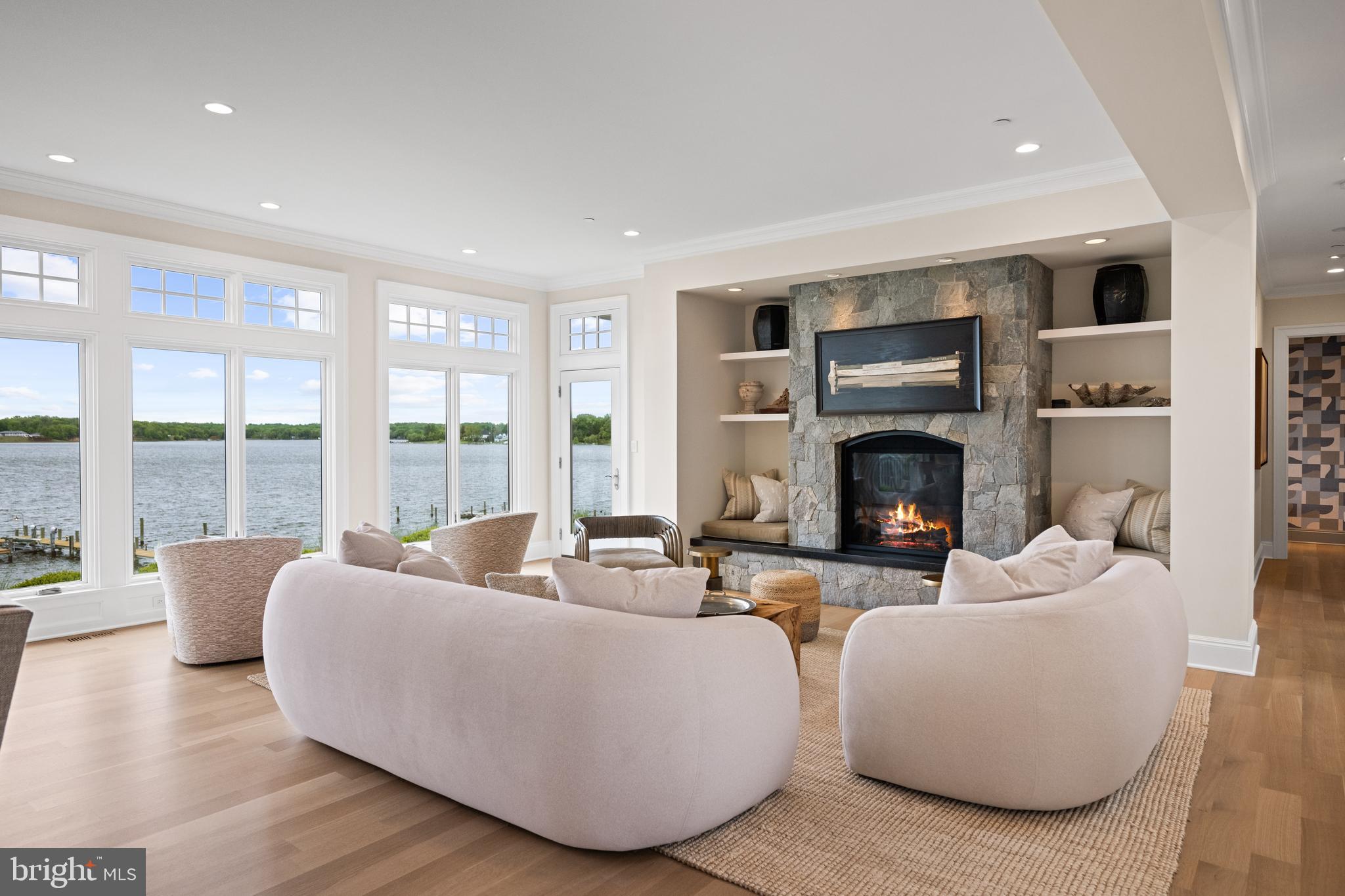 WILD ROSE SHORES - Residential