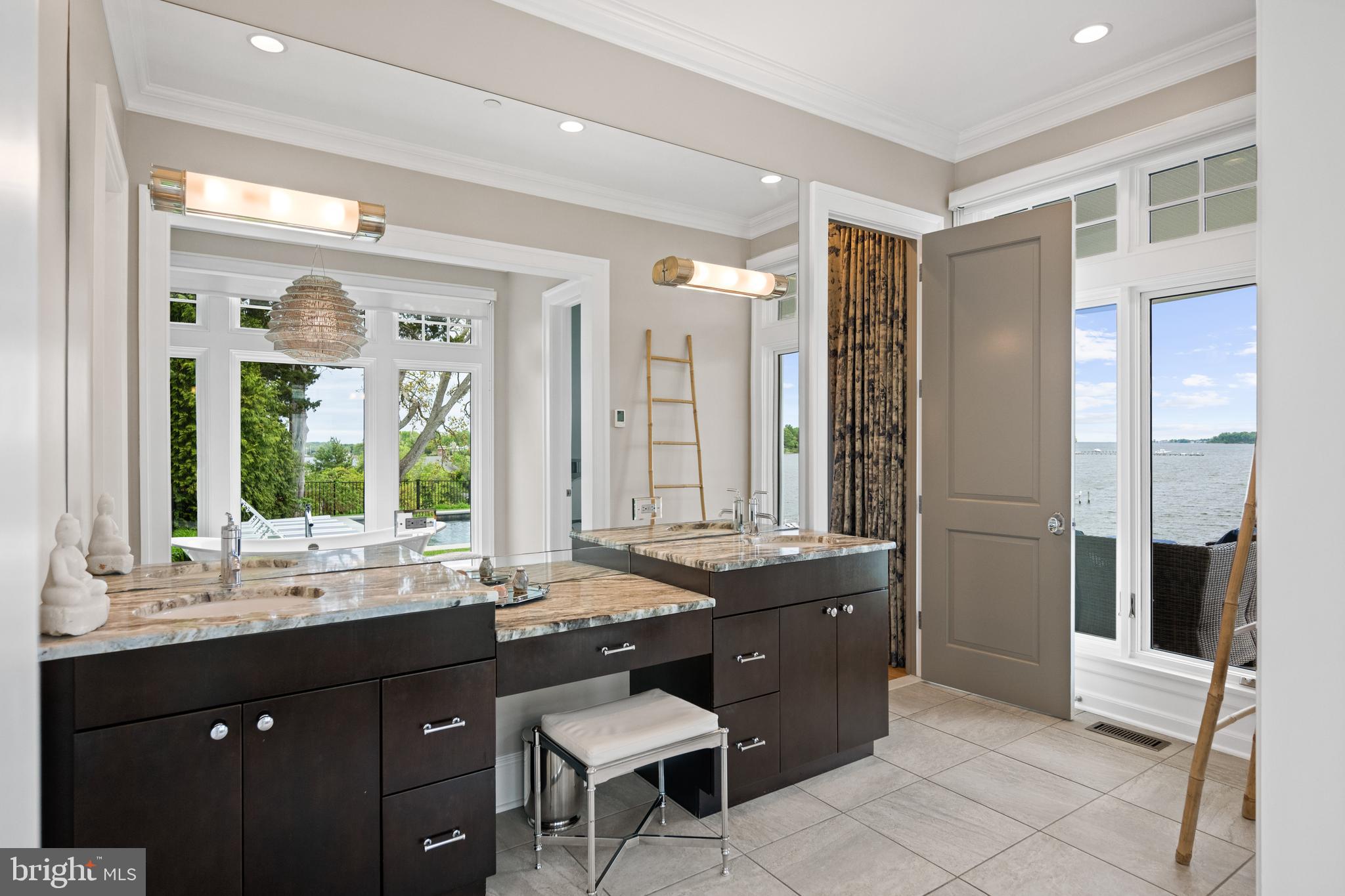 WILD ROSE SHORES - Residential
