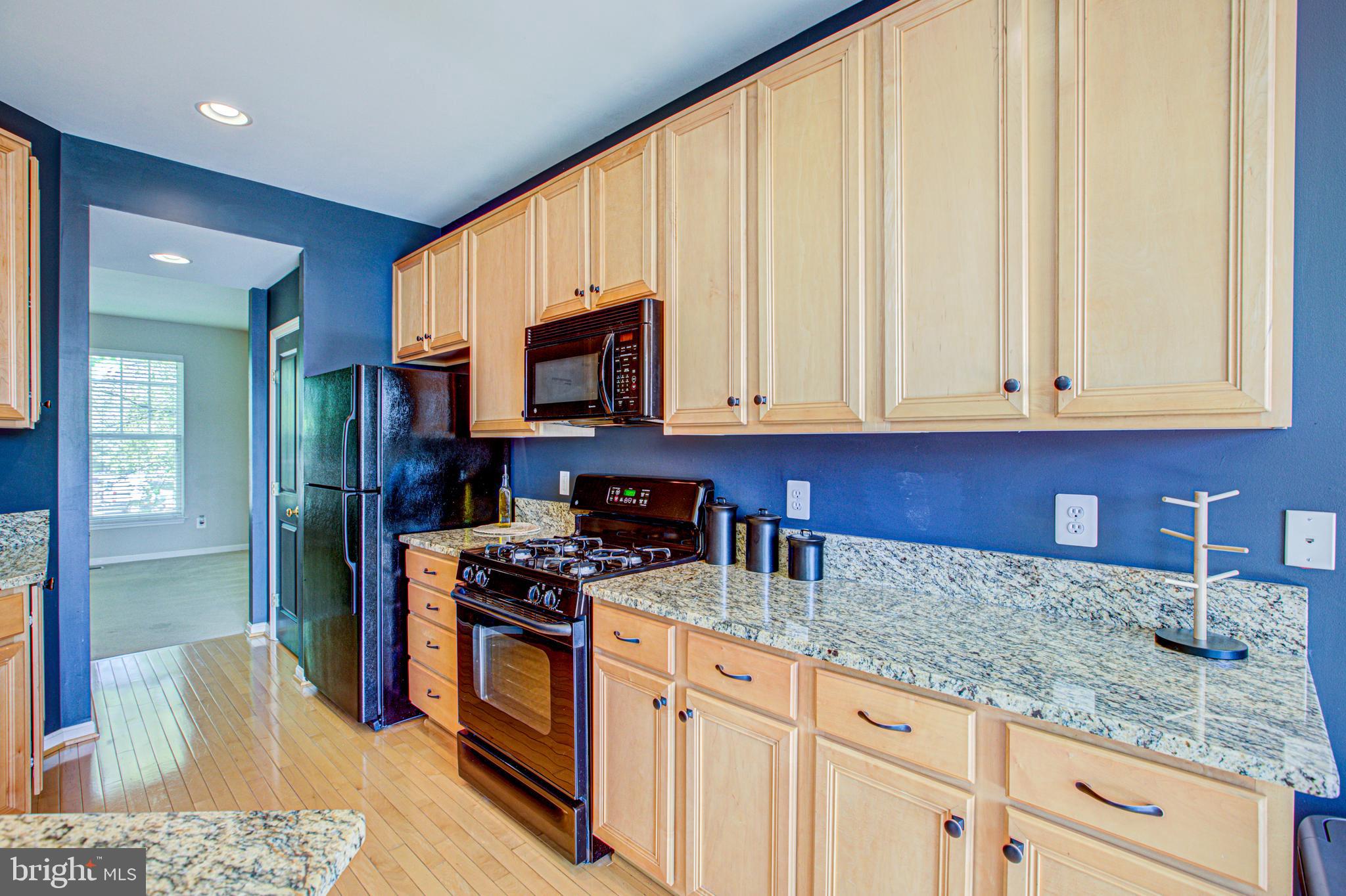 PEMBROOKE - Residential