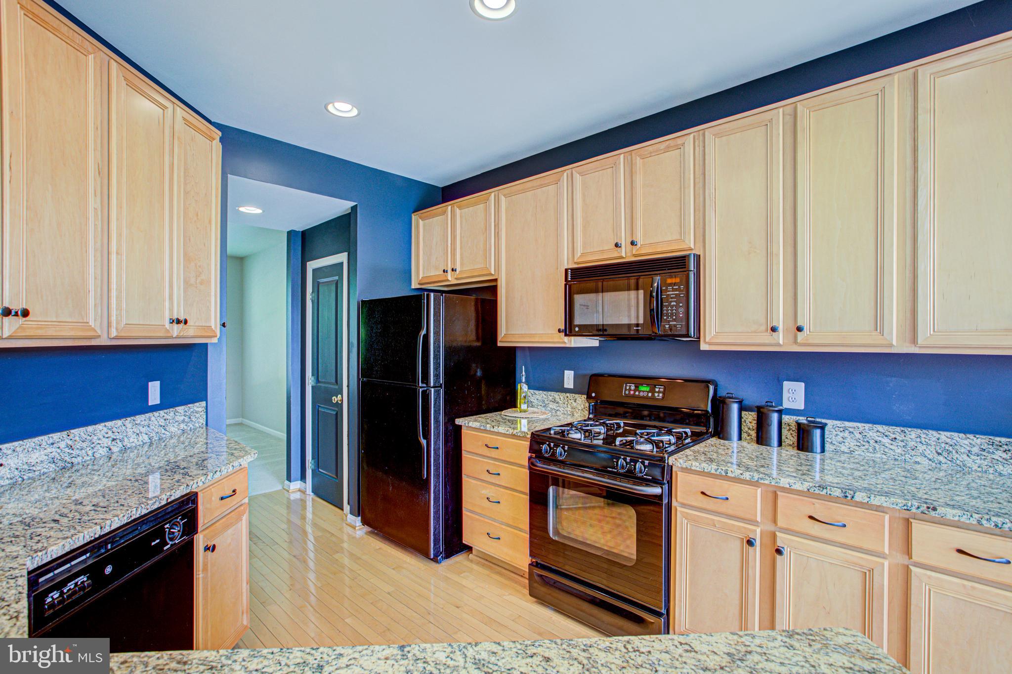 PEMBROOKE - Residential