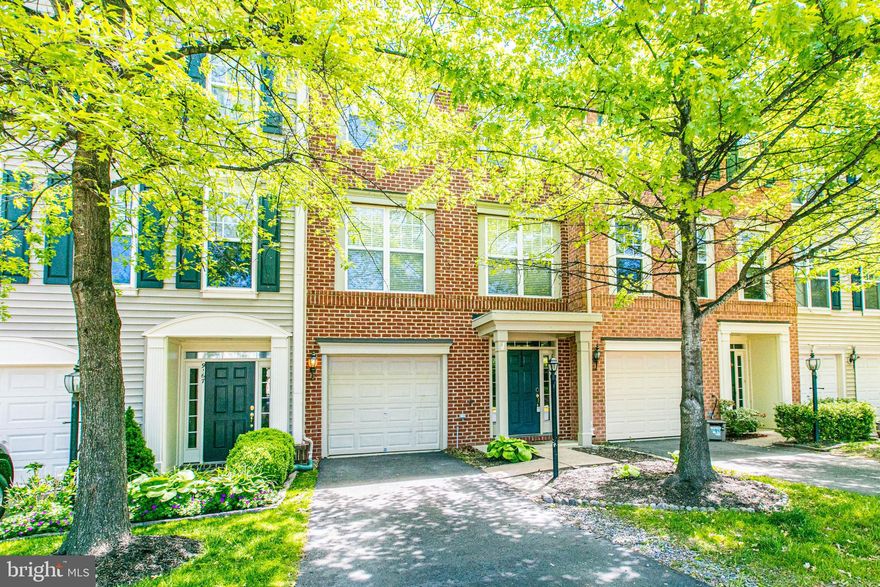 Welcome to this wonderful townhome in sought after Victory Lakes community! If you're looking for serene pond views, this is it! No neighbors directly behind you! Granite countertops and hardwood floors in the kitchen. The upper level has 3 bedrooms, 2 full baths, and your washer/dryer. The main level and lower level have 1/2 baths. Great for entertaining. Minutes from restaurants and shops. This home is waiting for you!