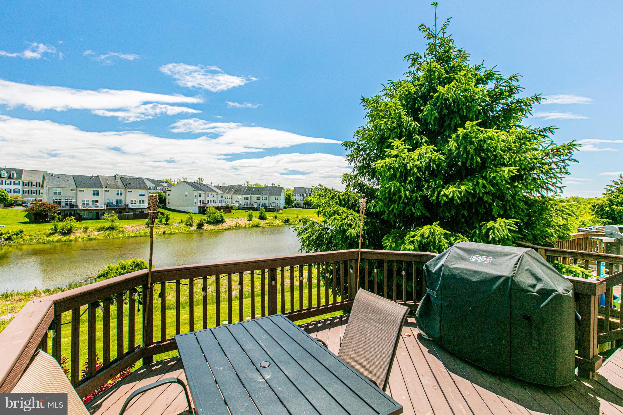 PEMBROOKE - Residential