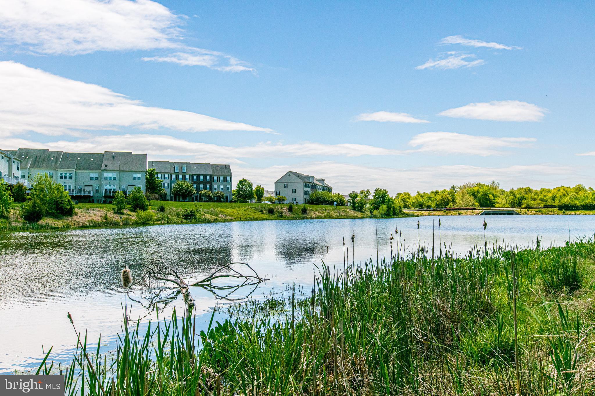 PEMBROOKE - Residential