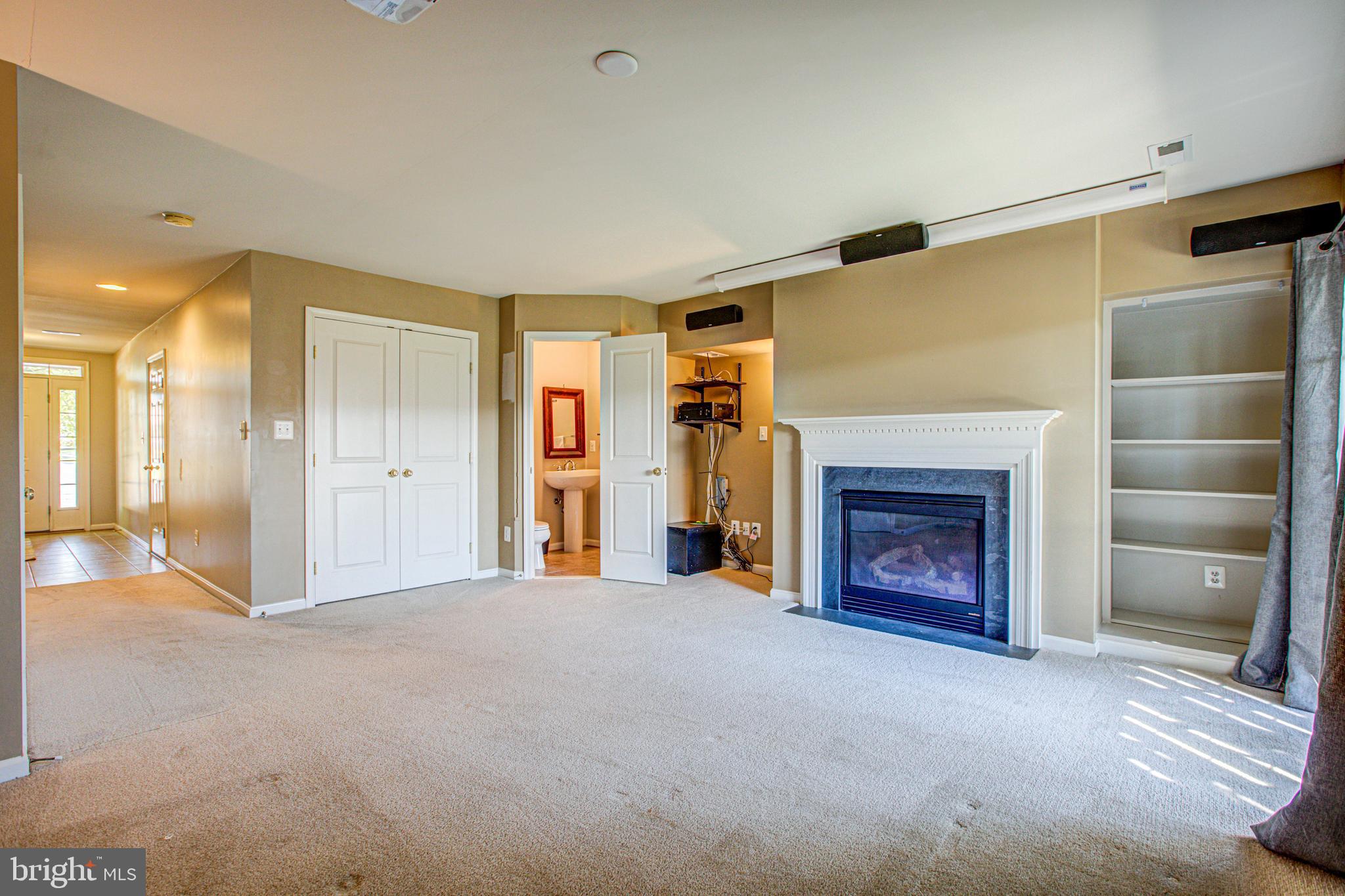 PEMBROOKE - Residential