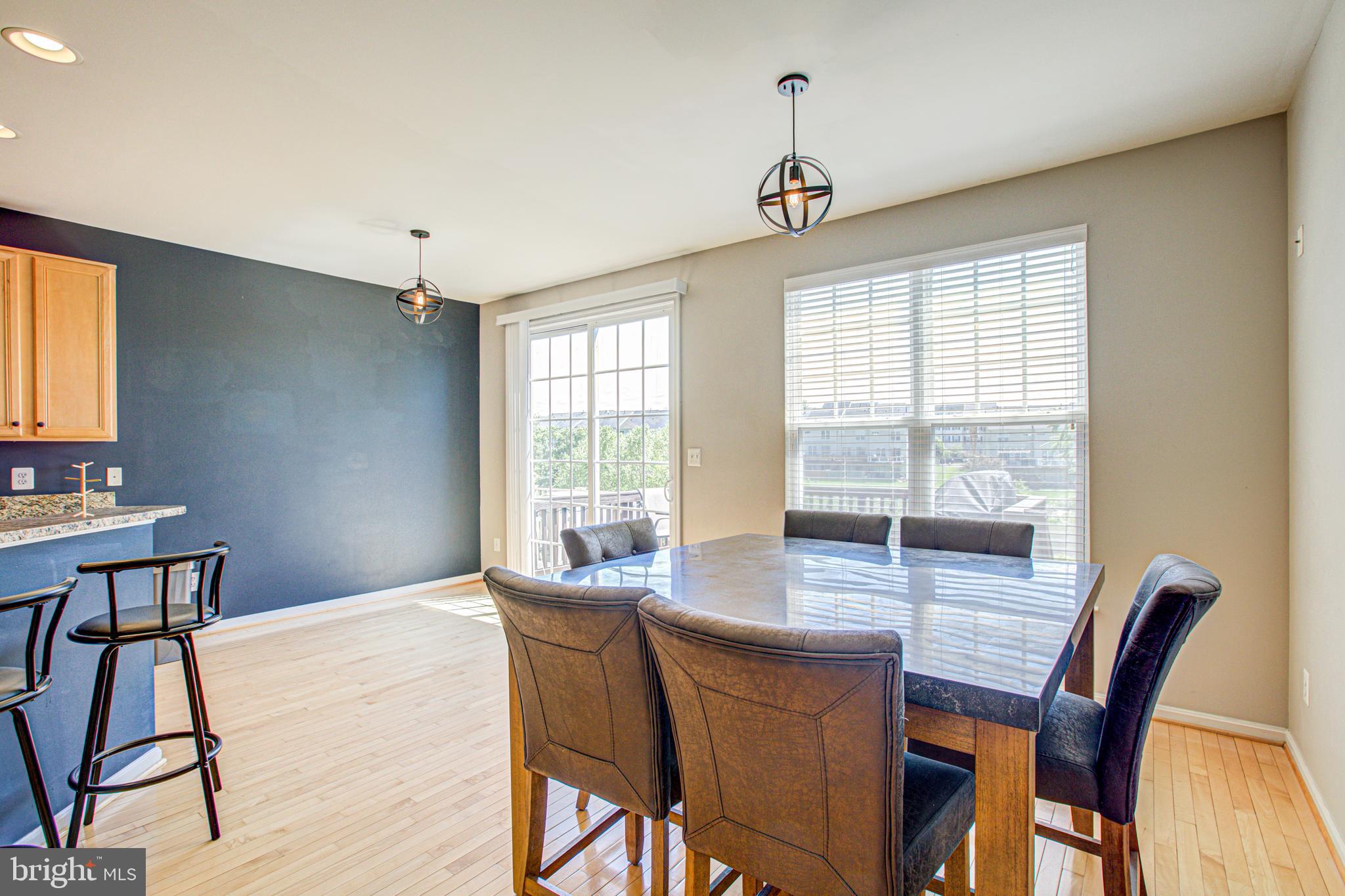 PEMBROOKE - Residential