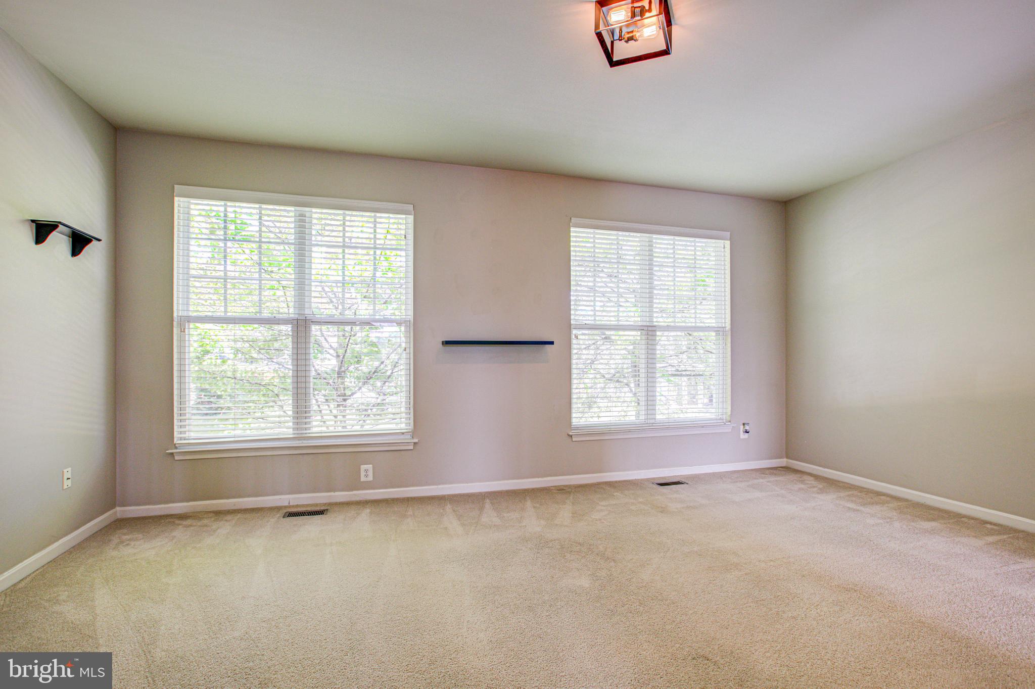 PEMBROOKE - Residential