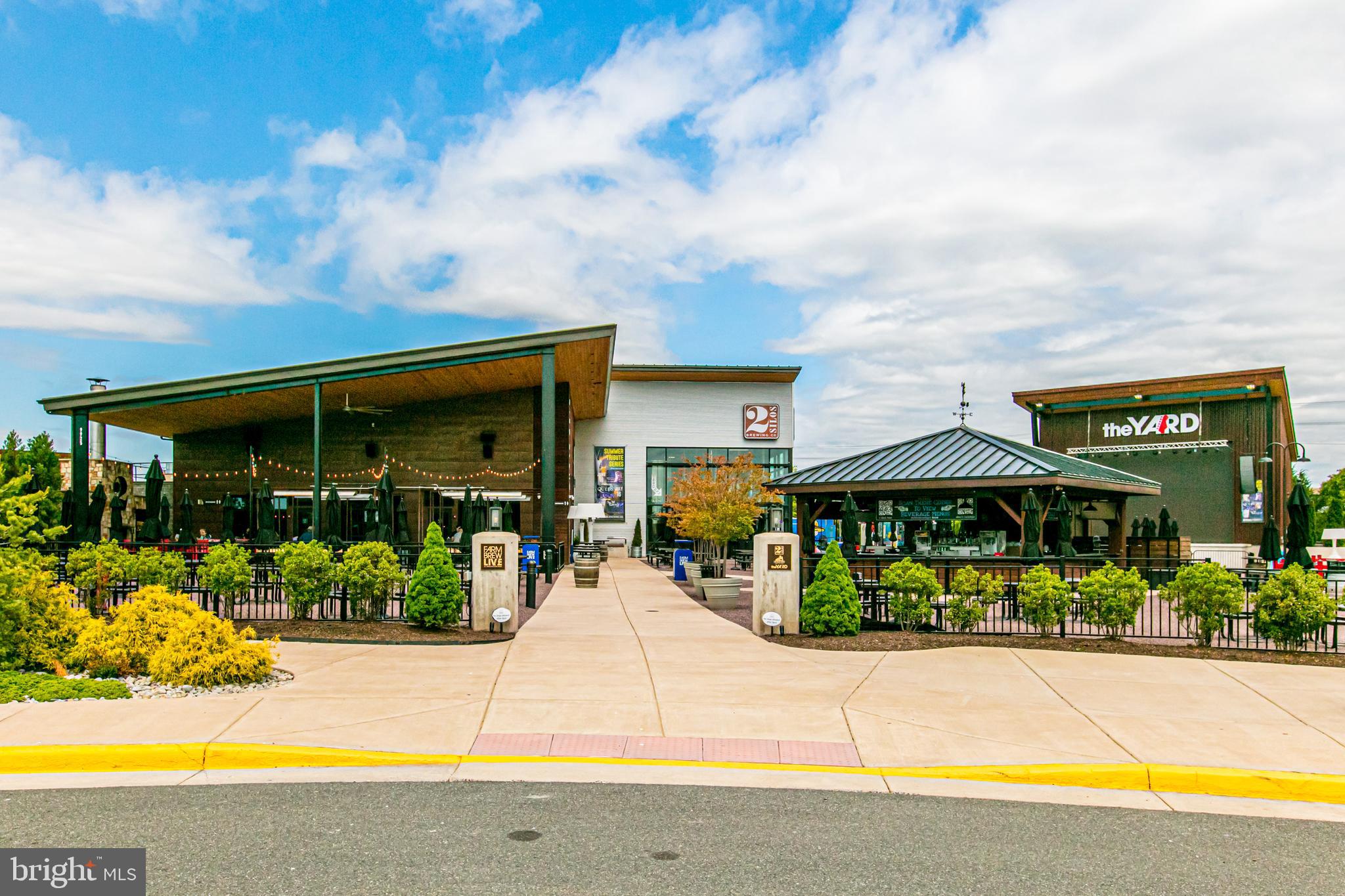 PEMBROOKE - Residential