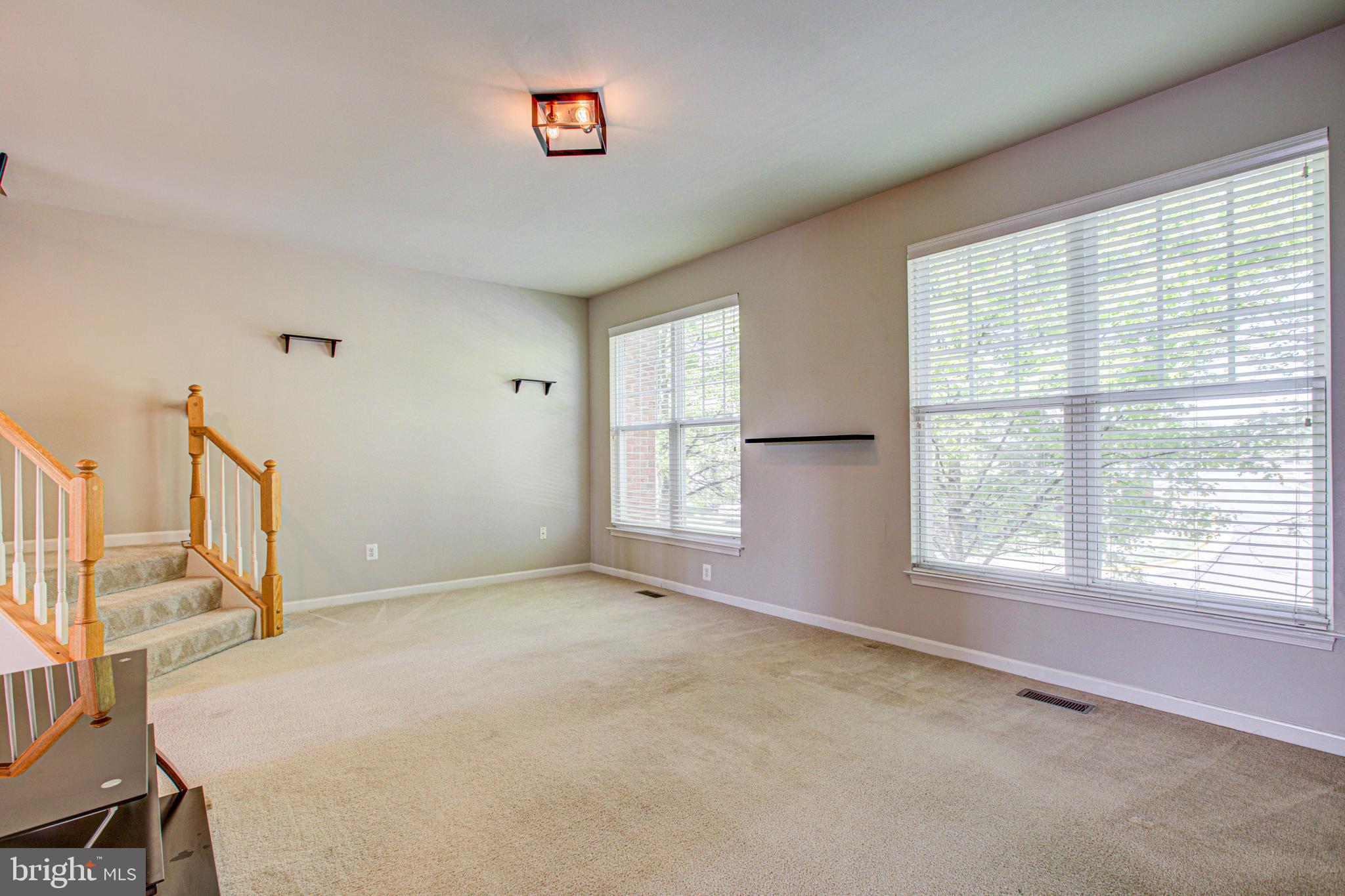 PEMBROOKE - Residential