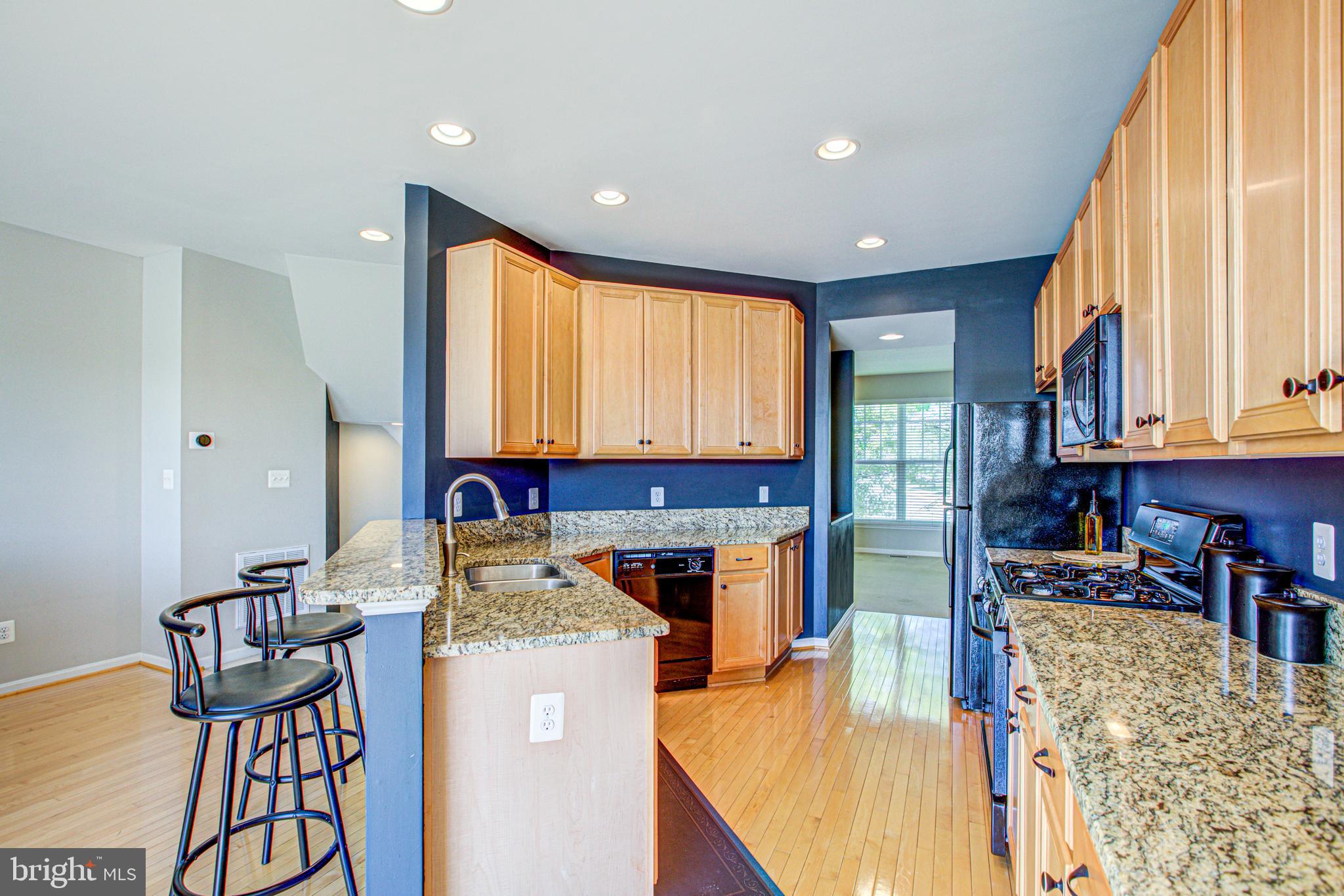 PEMBROOKE - Residential