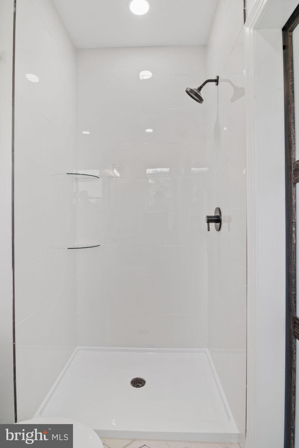 COBBS CREEK - Residential