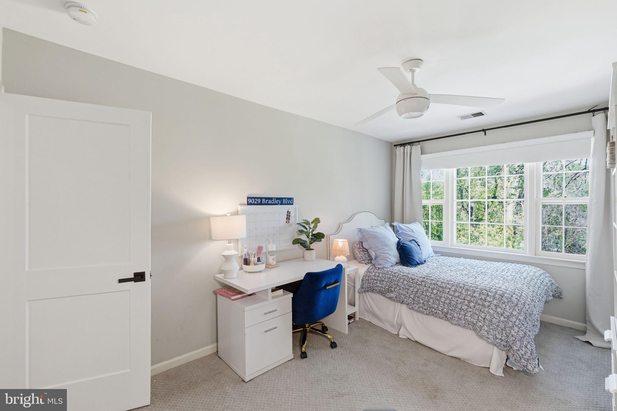 HAMLET PLACE - Residential