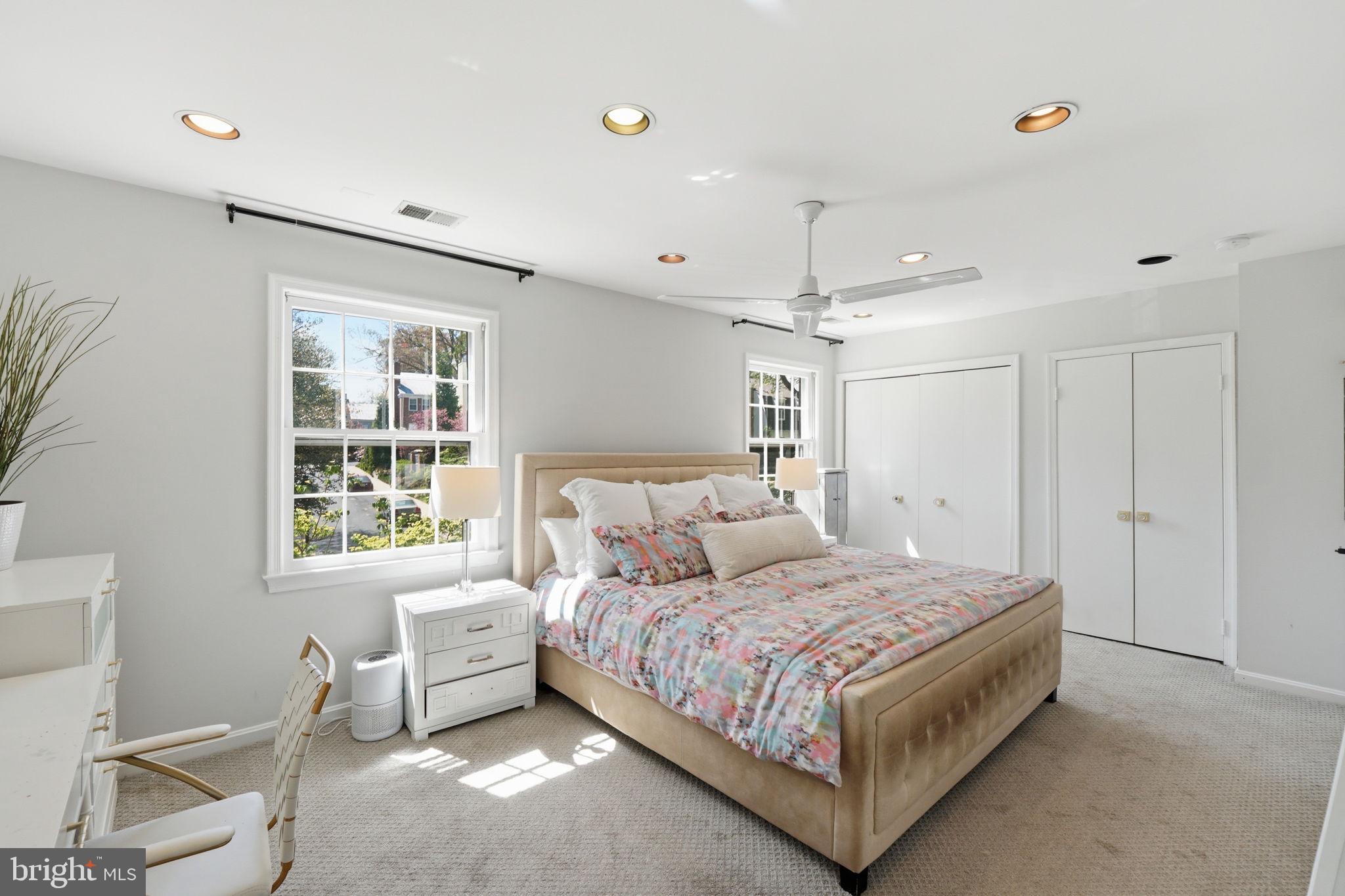 HAMLET PLACE - Residential