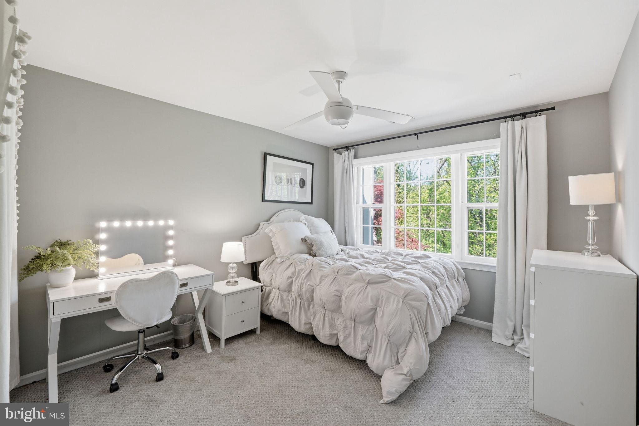 HAMLET PLACE - Residential