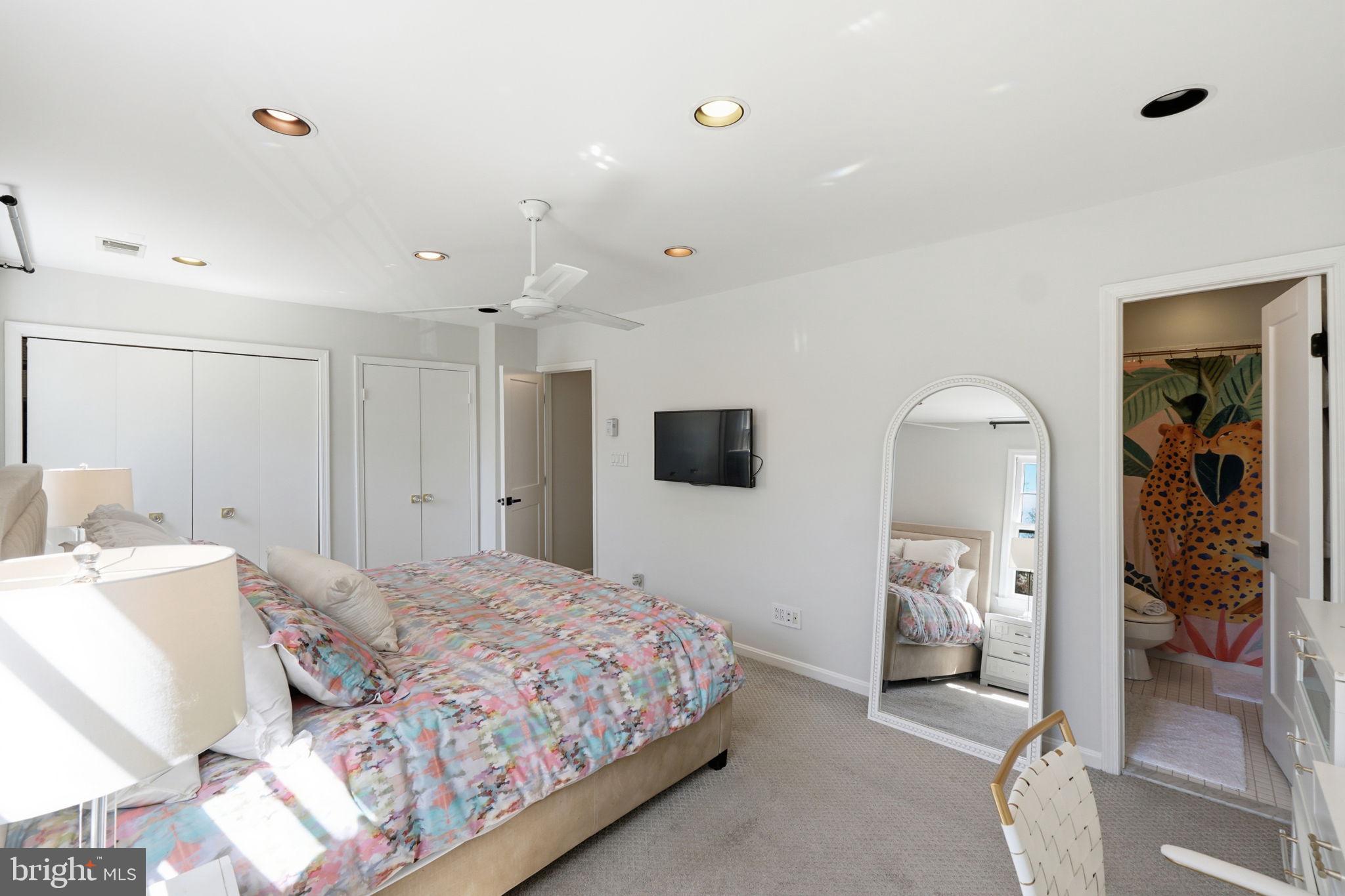 HAMLET PLACE - Residential