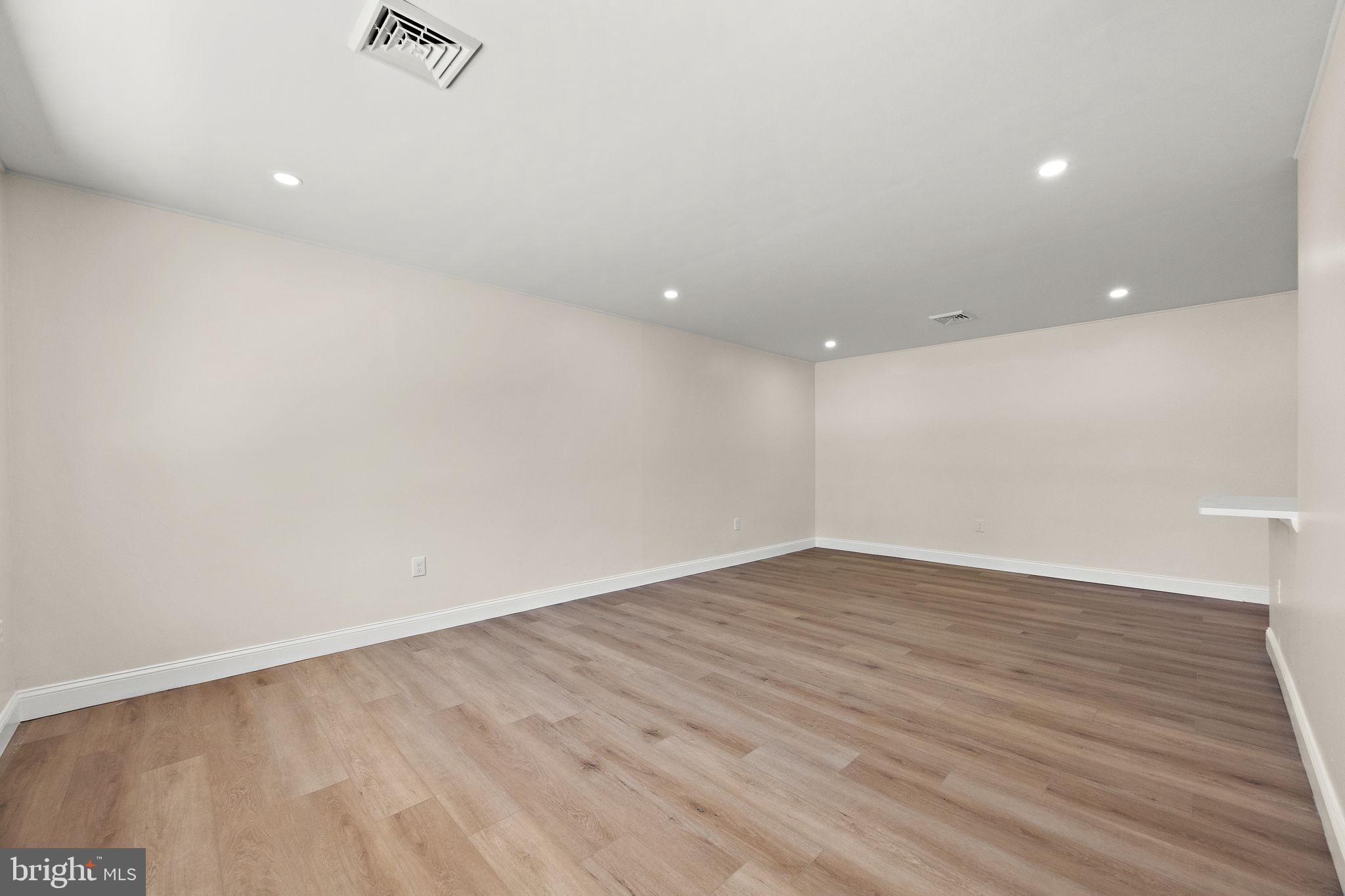231 ORCHARD LANE