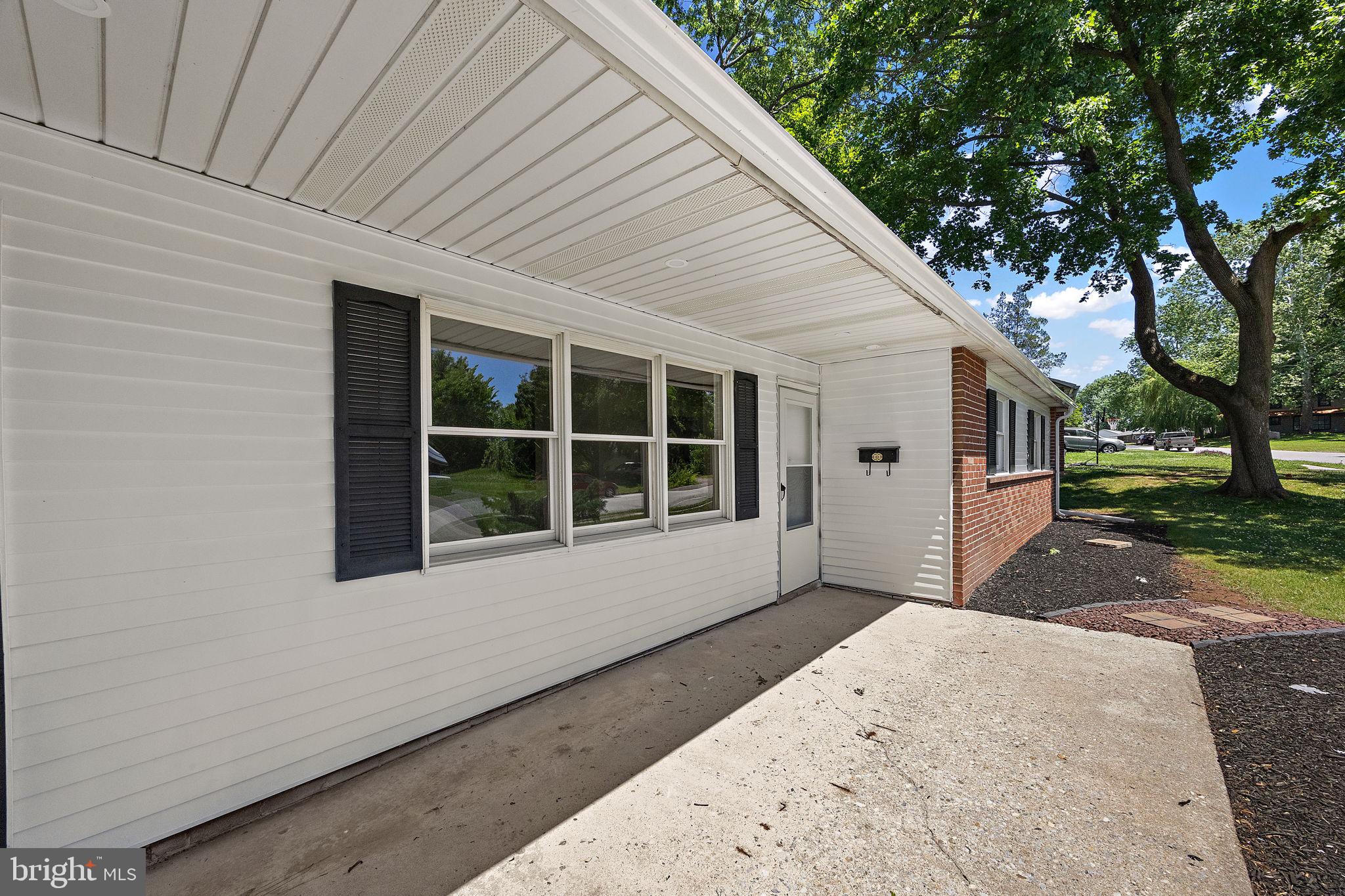 231 ORCHARD LANE