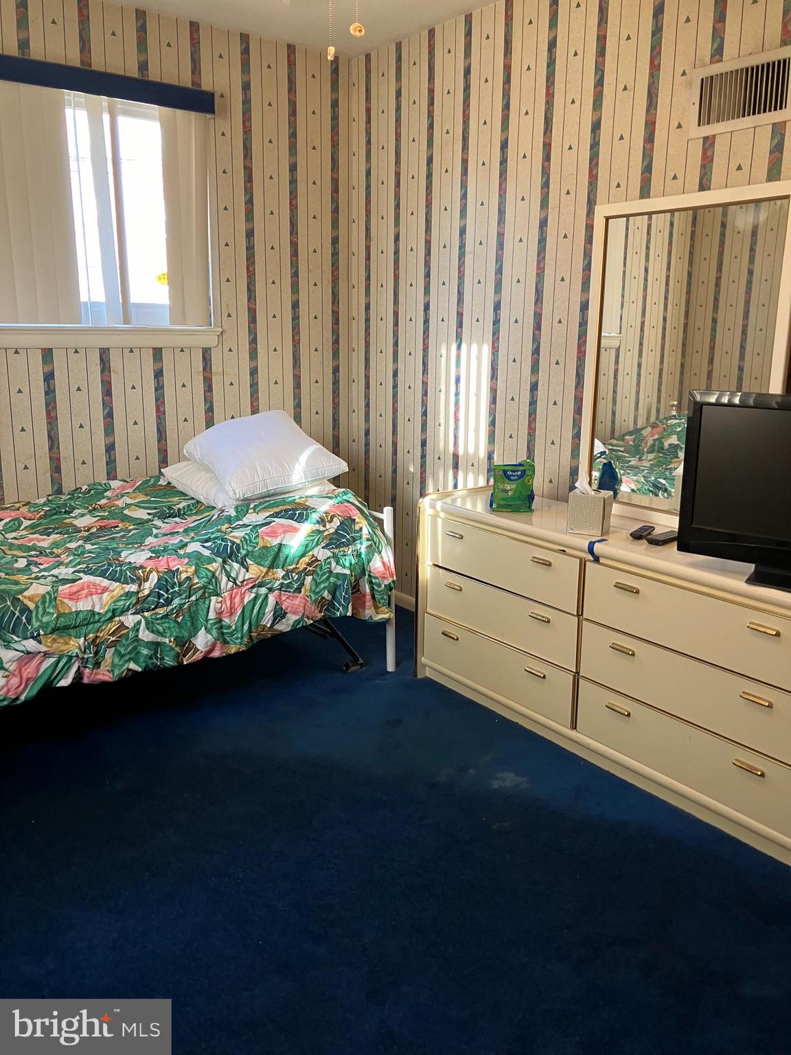 CROSS COUNTRY - Residential