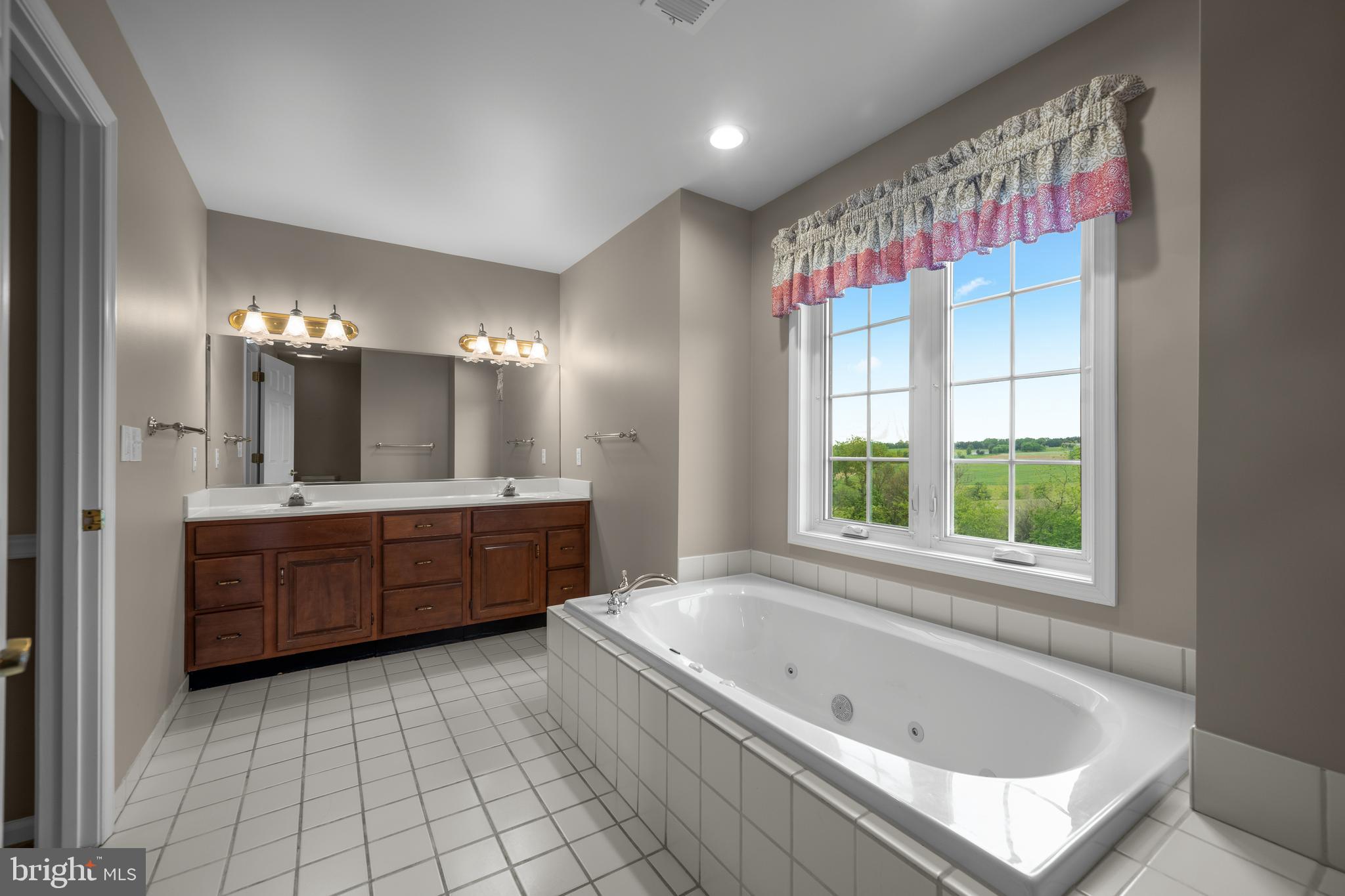 BREEZEWOOD ESTATES - Residential