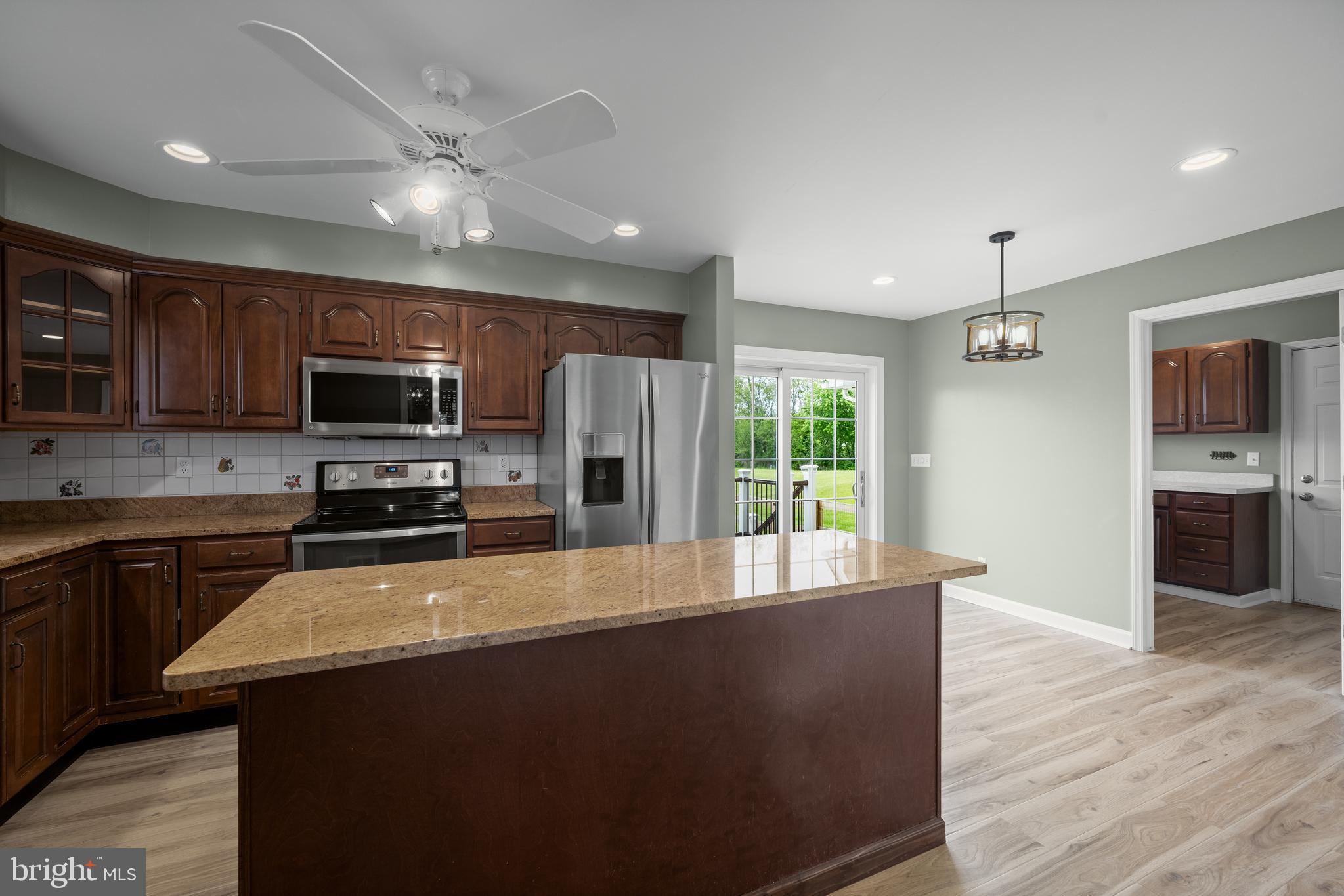 BREEZEWOOD ESTATES - Residential