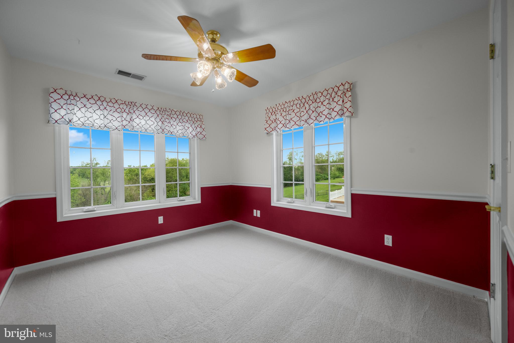 BREEZEWOOD ESTATES - Residential