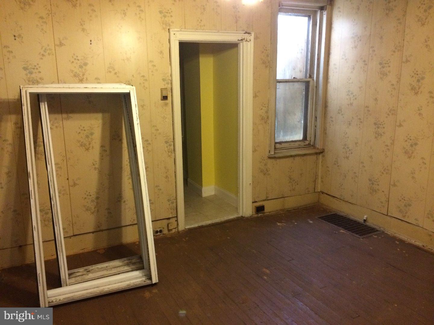 PHILADELPHIA (WEST) - Residential