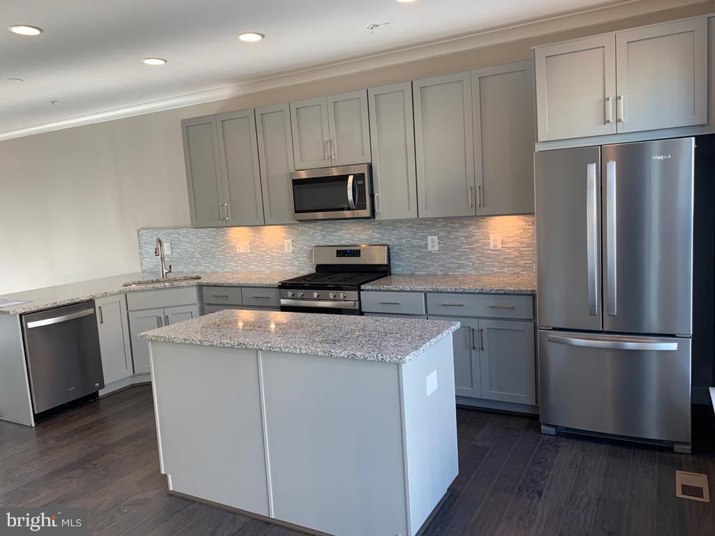 BRAMBLETON LANDBAY 2 - Residential Lease