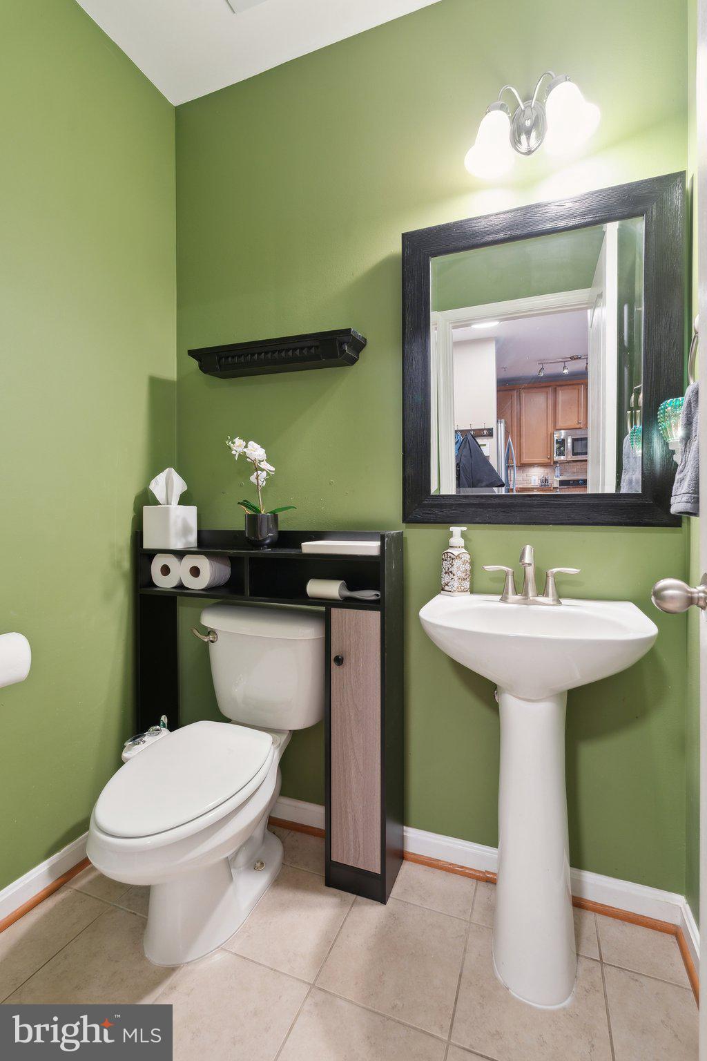 RESIDENCES AT BRAMBLETON - Residential Lease