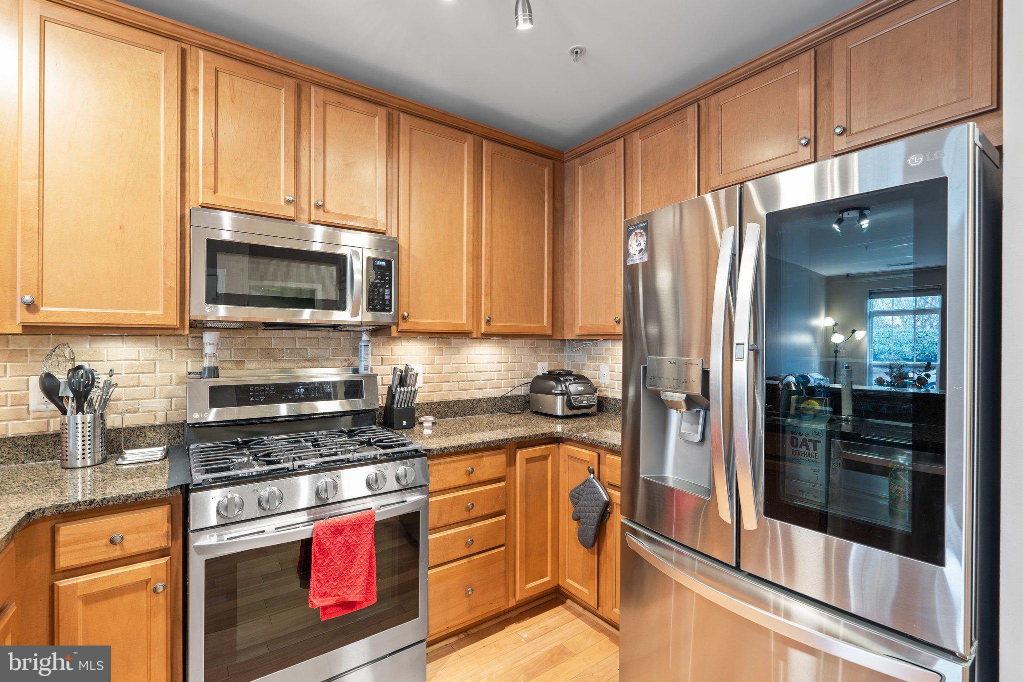 RESIDENCES AT BRAMBLETON - Residential Lease