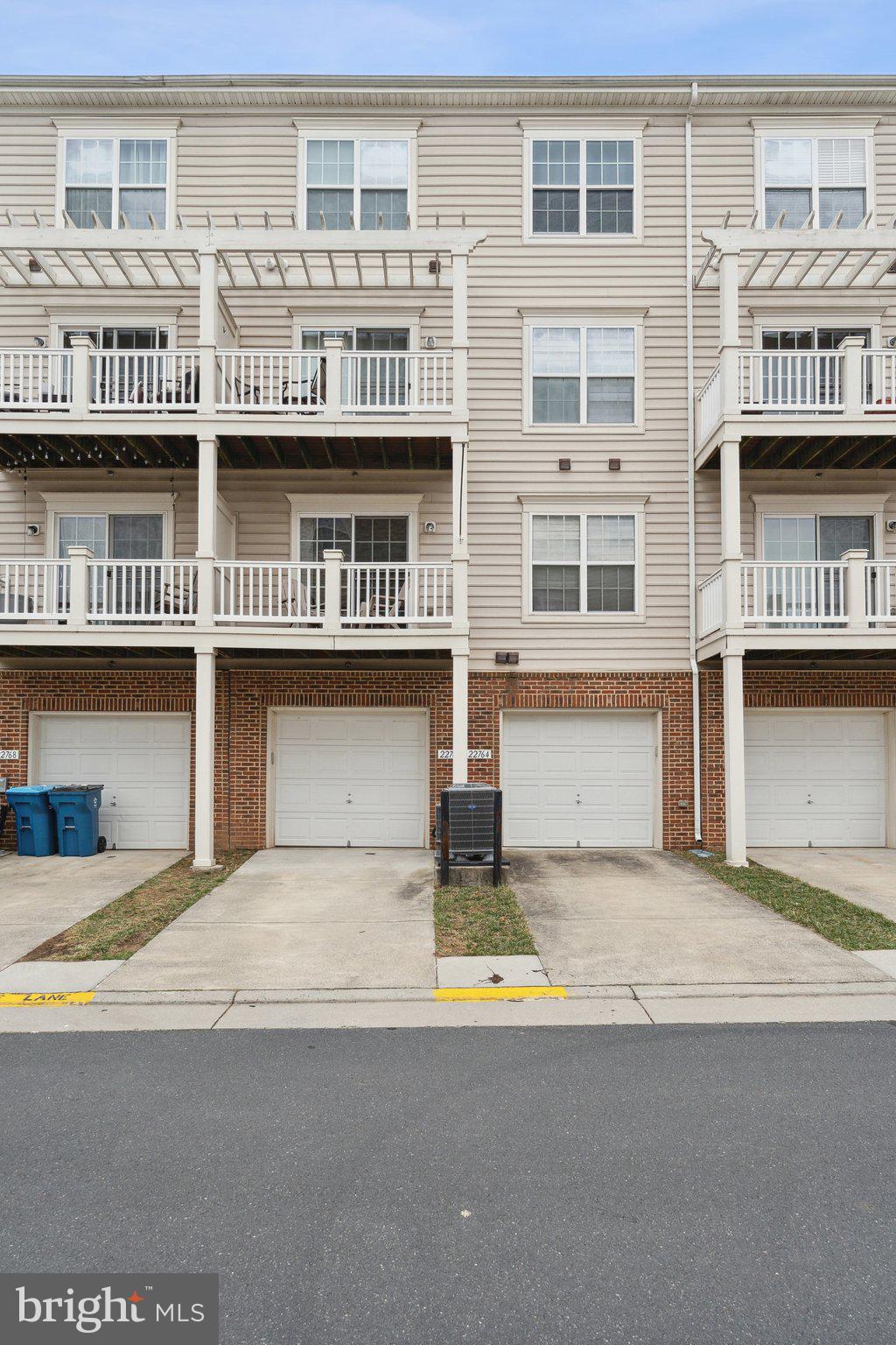 RESIDENCES AT BRAMBLETON - Residential Lease