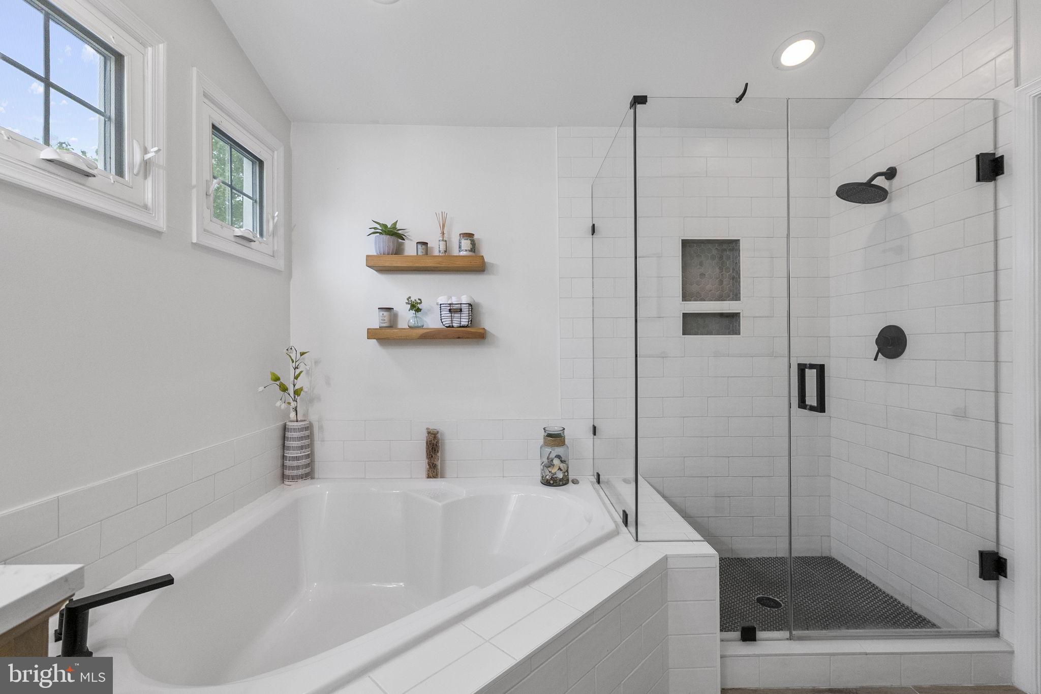 KINGSVIEW RIDGE - Residential