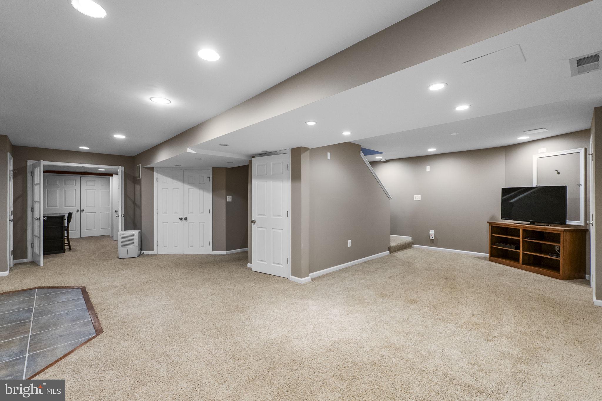 KINGSVIEW RIDGE - Residential