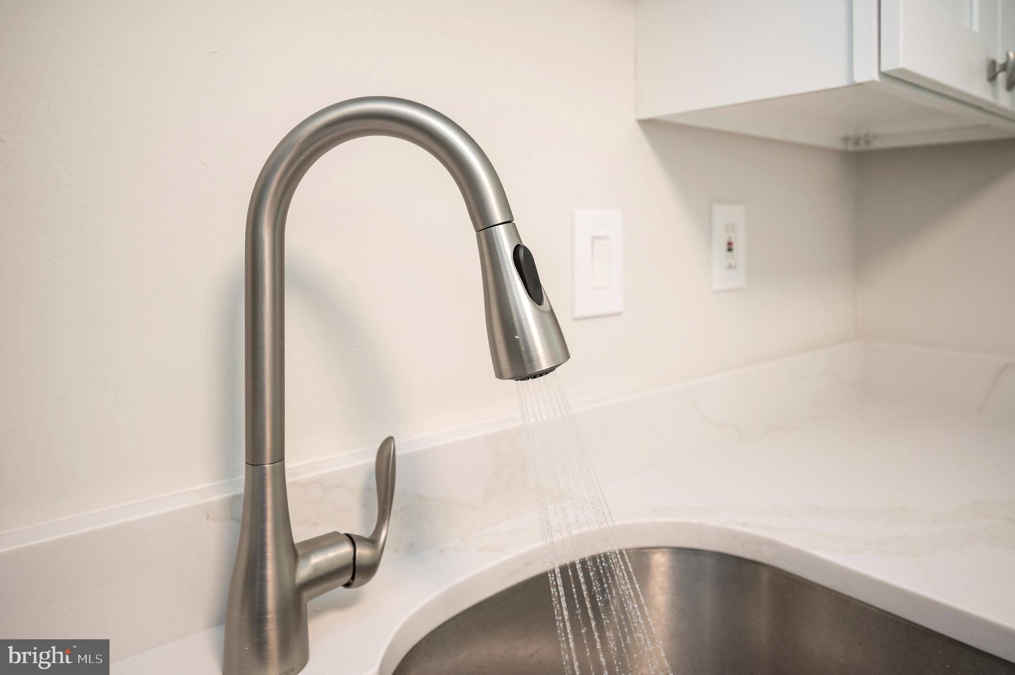 VILLAGE GATE - Residential