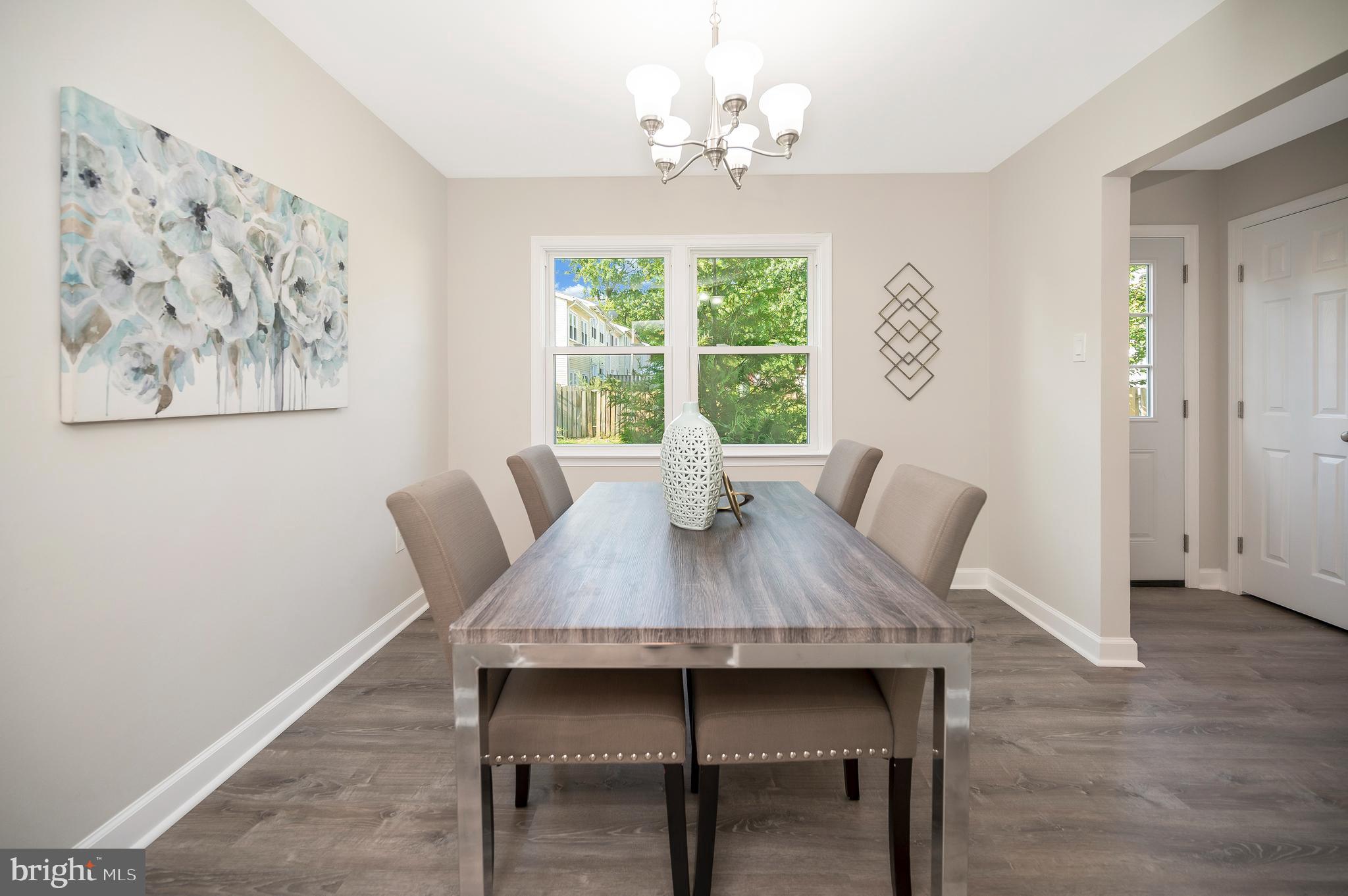 VILLAGE GATE - Residential