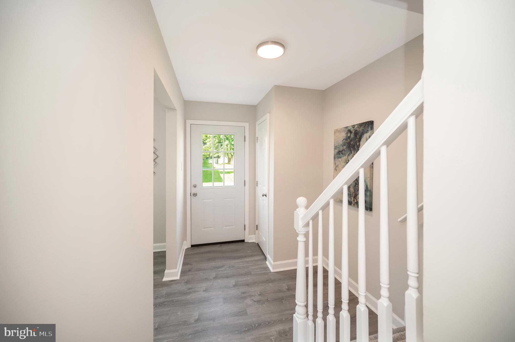 VILLAGE GATE - Residential