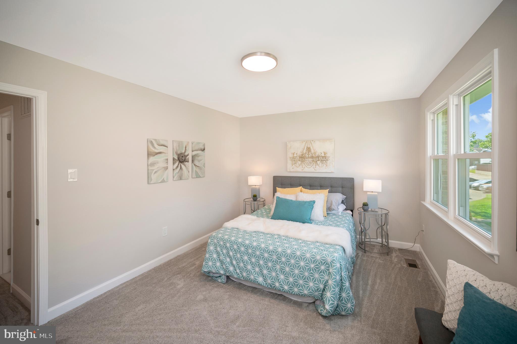 VILLAGE GATE - Residential