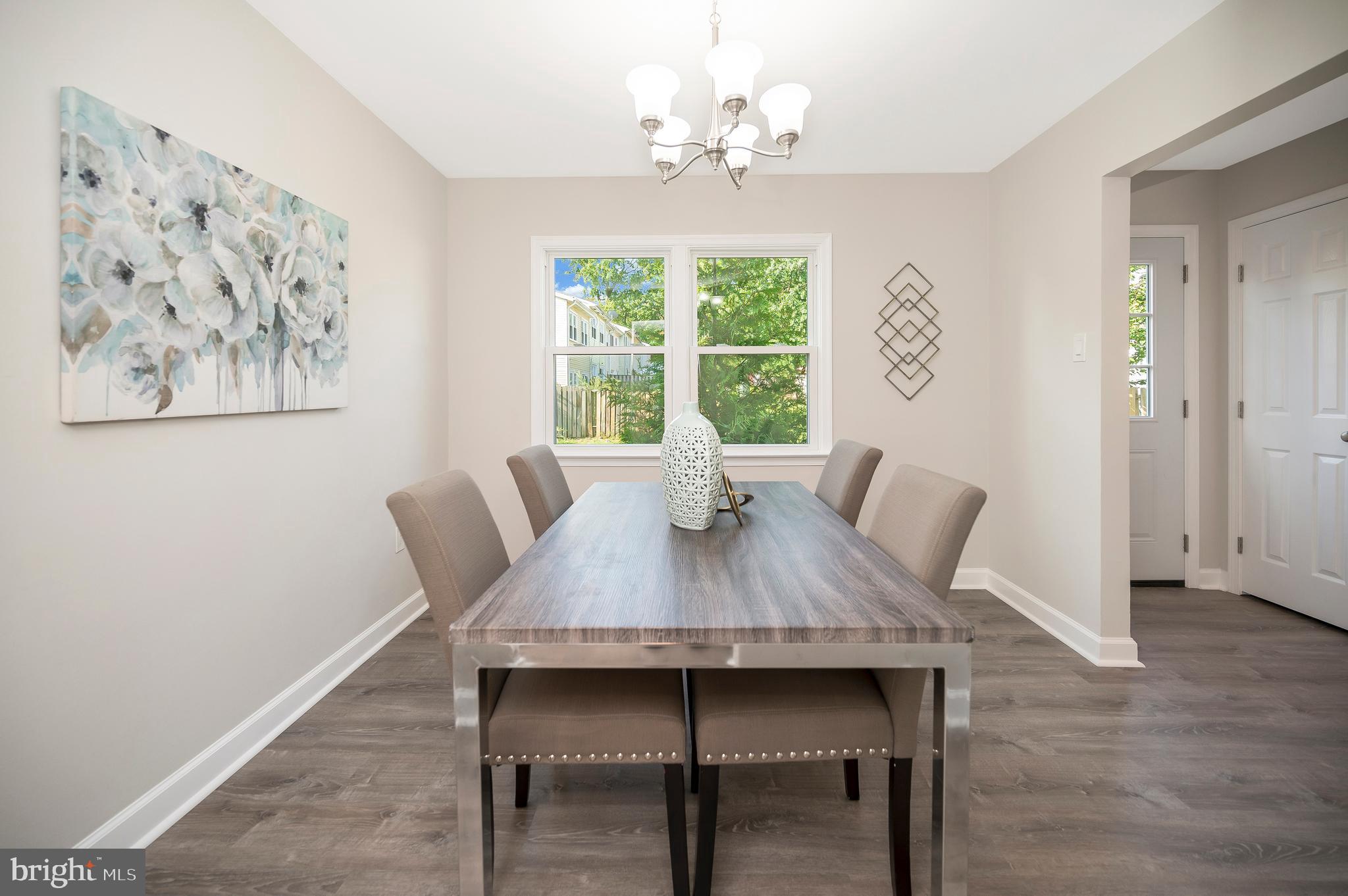 VILLAGE GATE - Residential