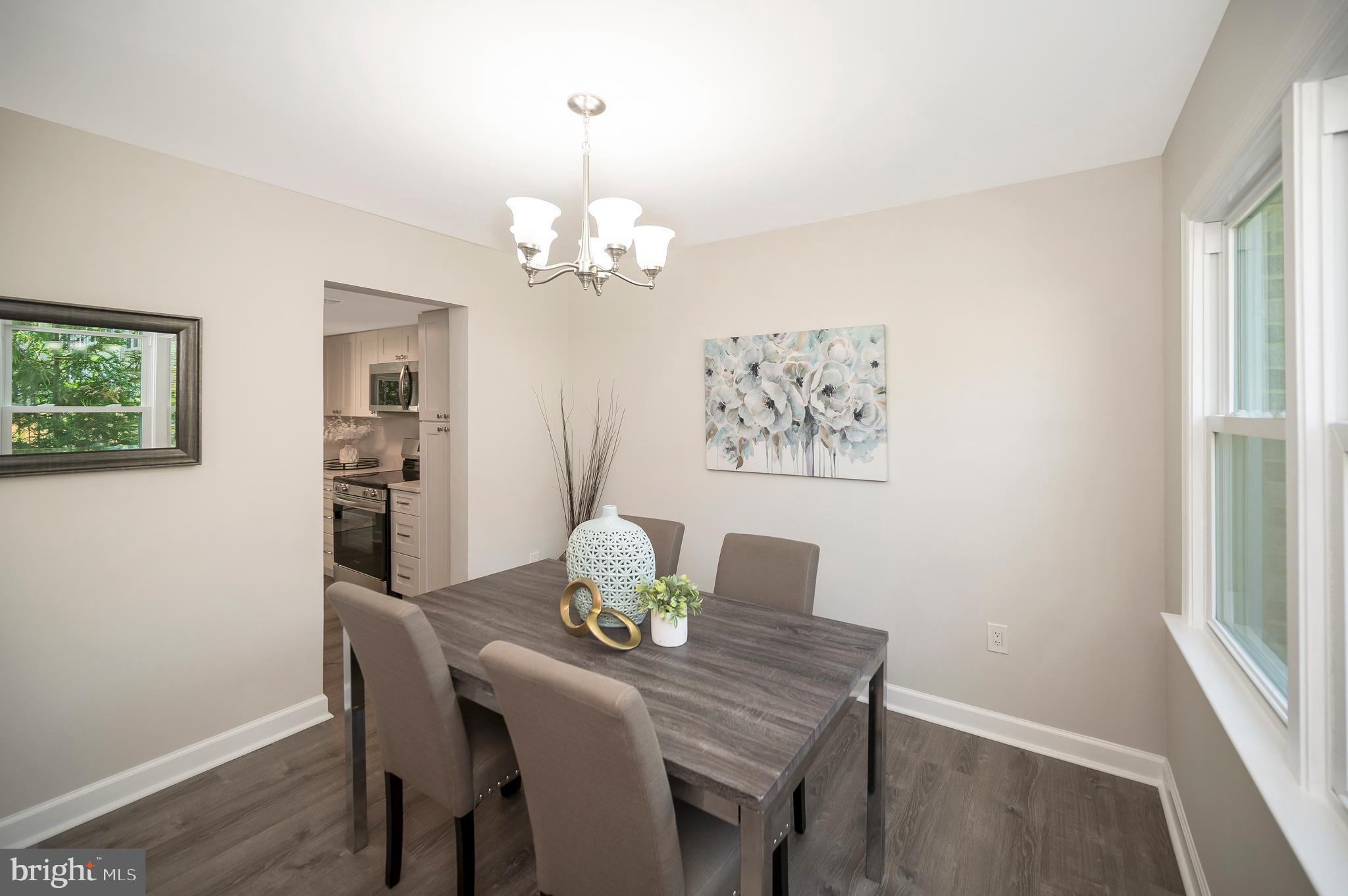 VILLAGE GATE - Residential