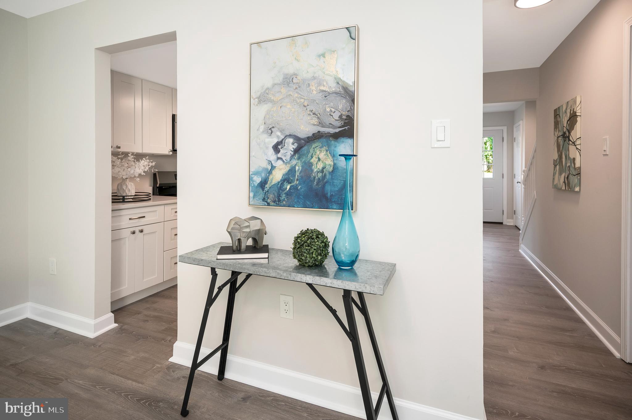 VILLAGE GATE - Residential