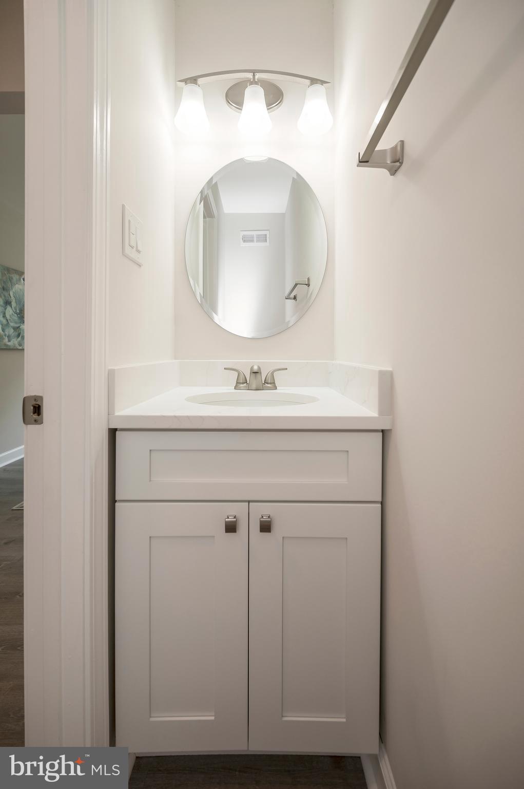 VILLAGE GATE - Residential