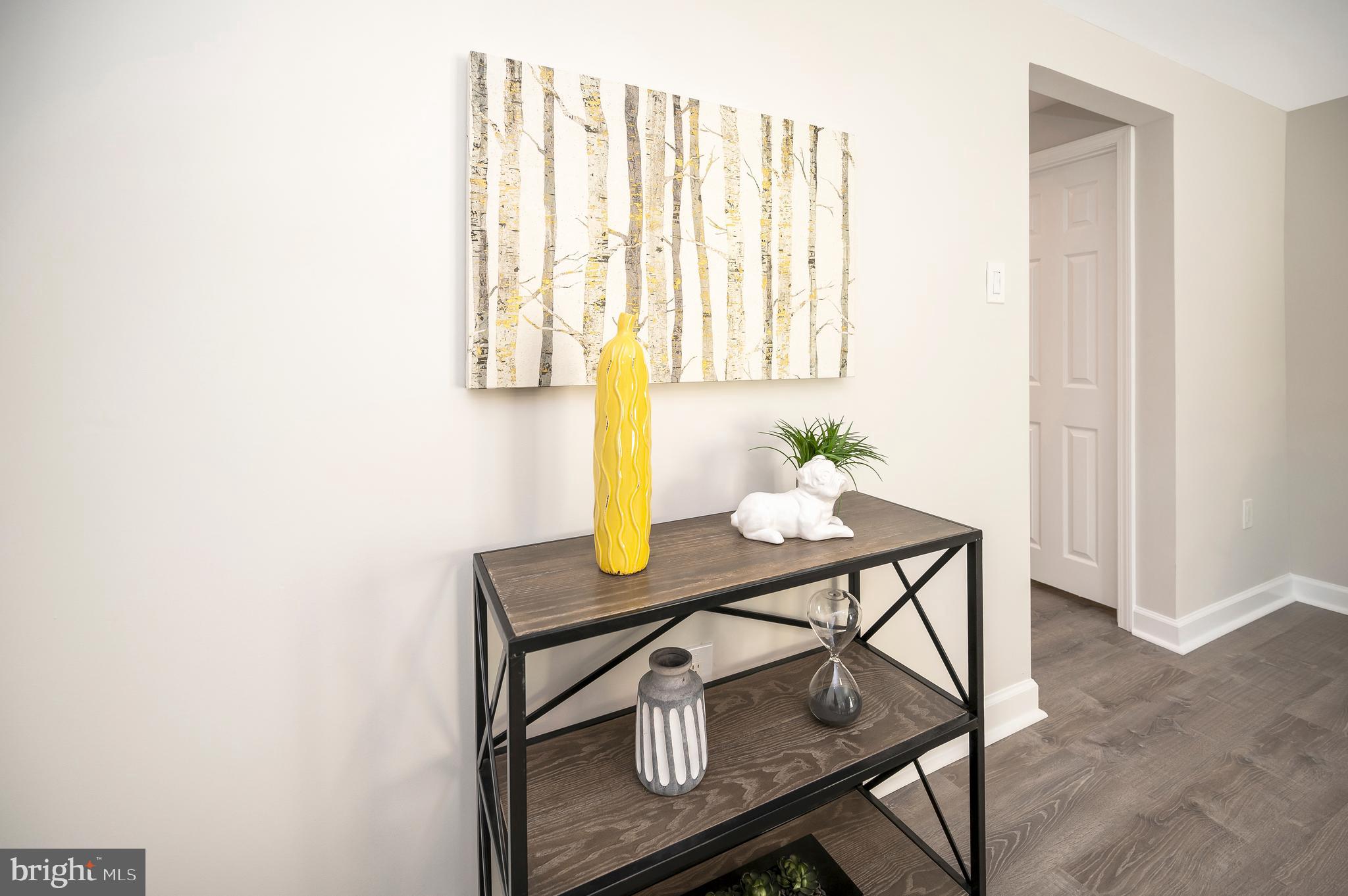 VILLAGE GATE - Residential